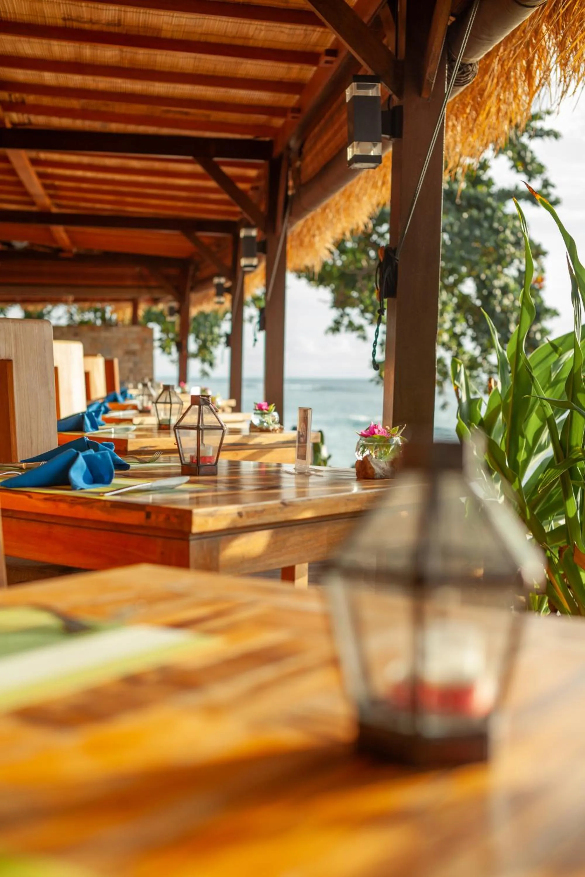 Restaurant/places to eat in Living Asia Resort and Spa