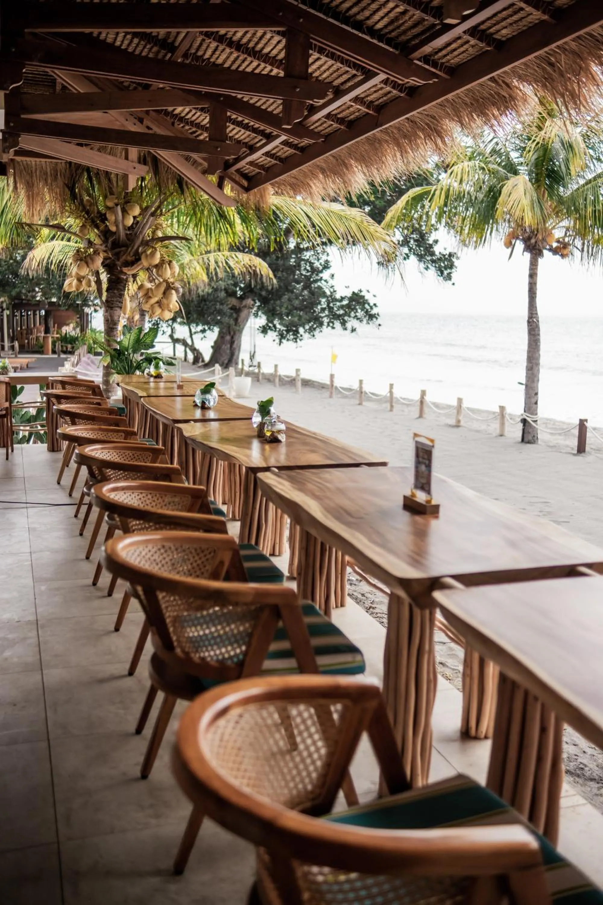 Restaurant/places to eat in Living Asia Resort and Spa