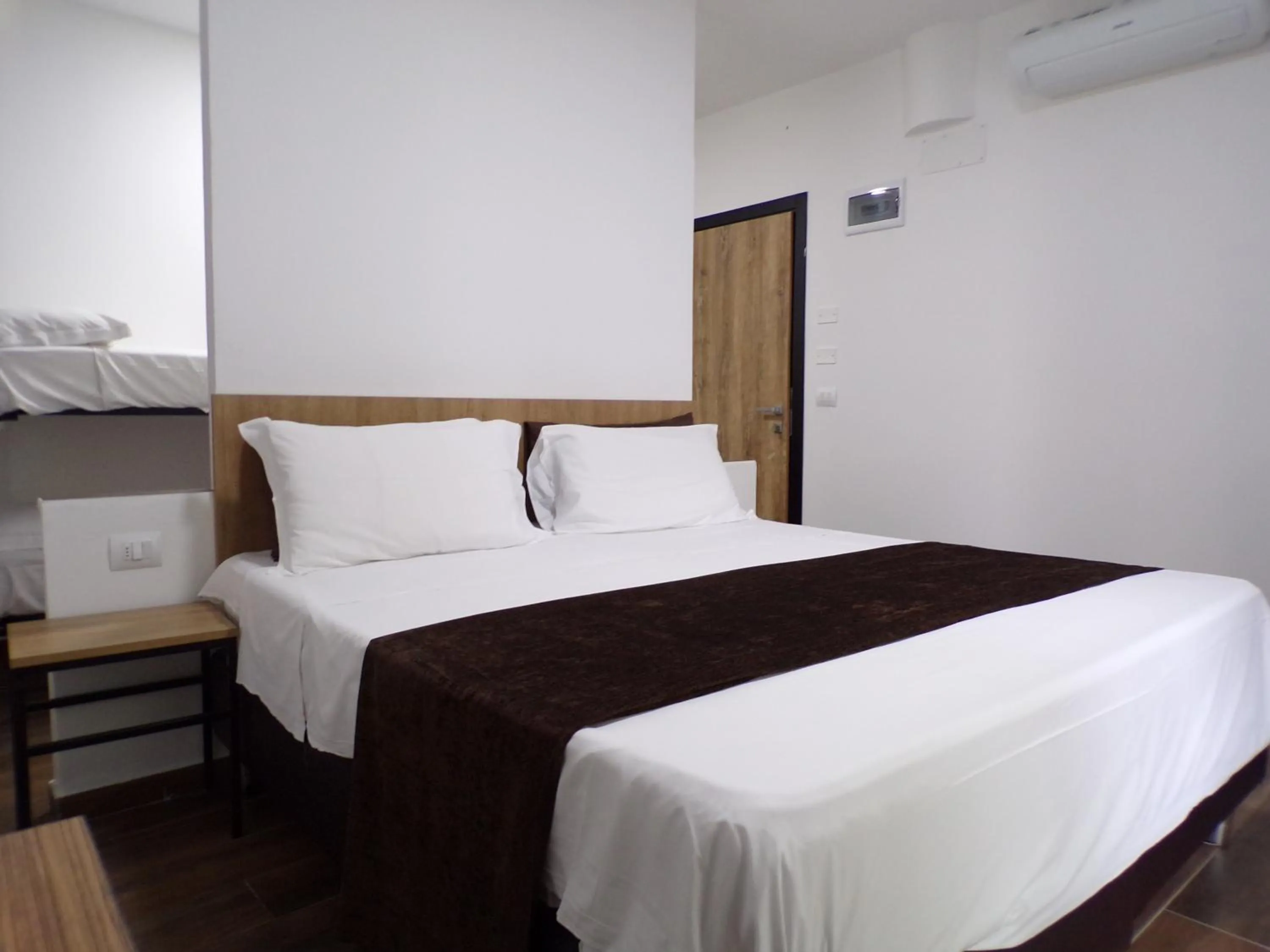 Bedroom in Hotel Nord Est