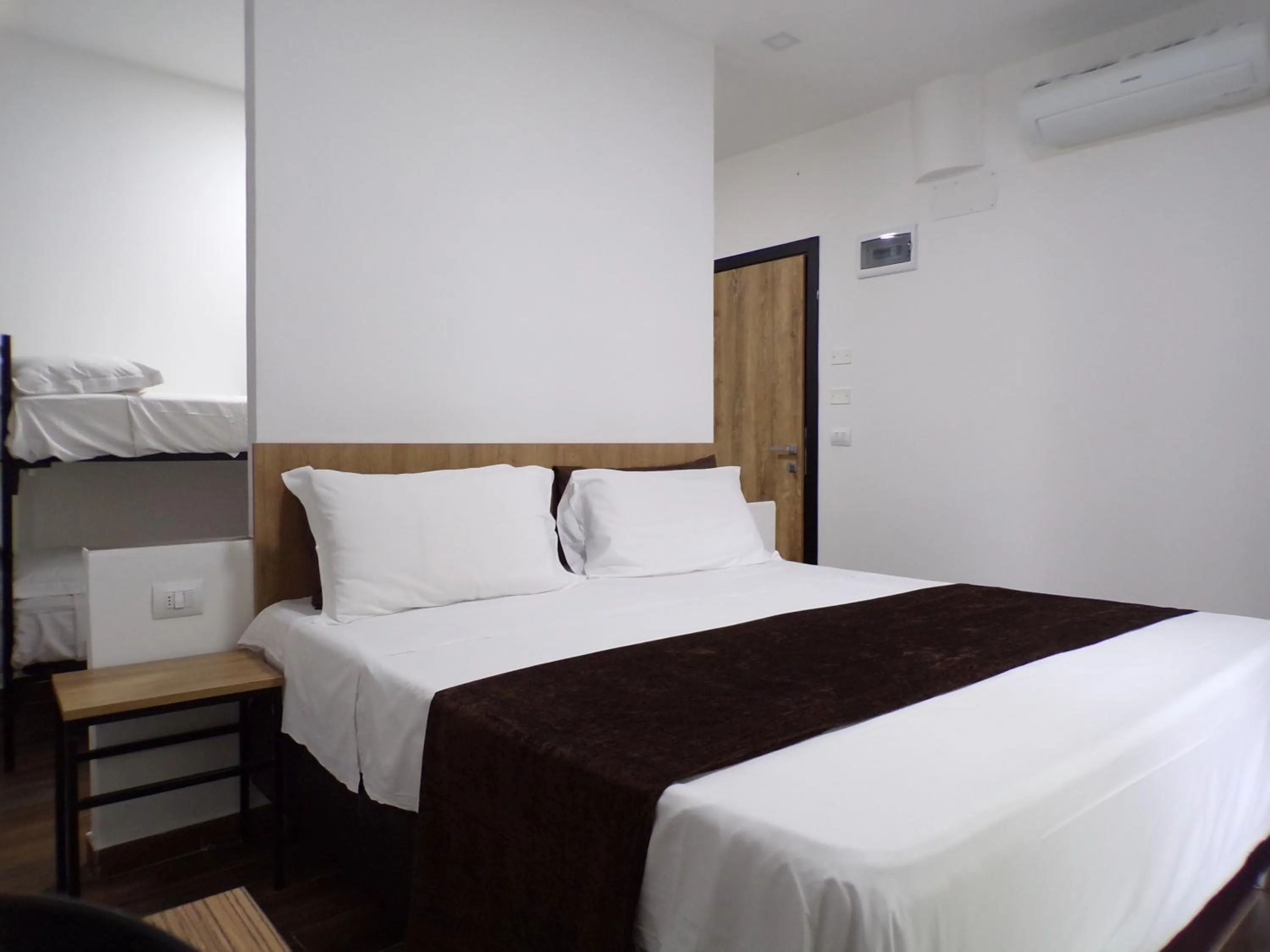 Bedroom in Hotel Nord Est