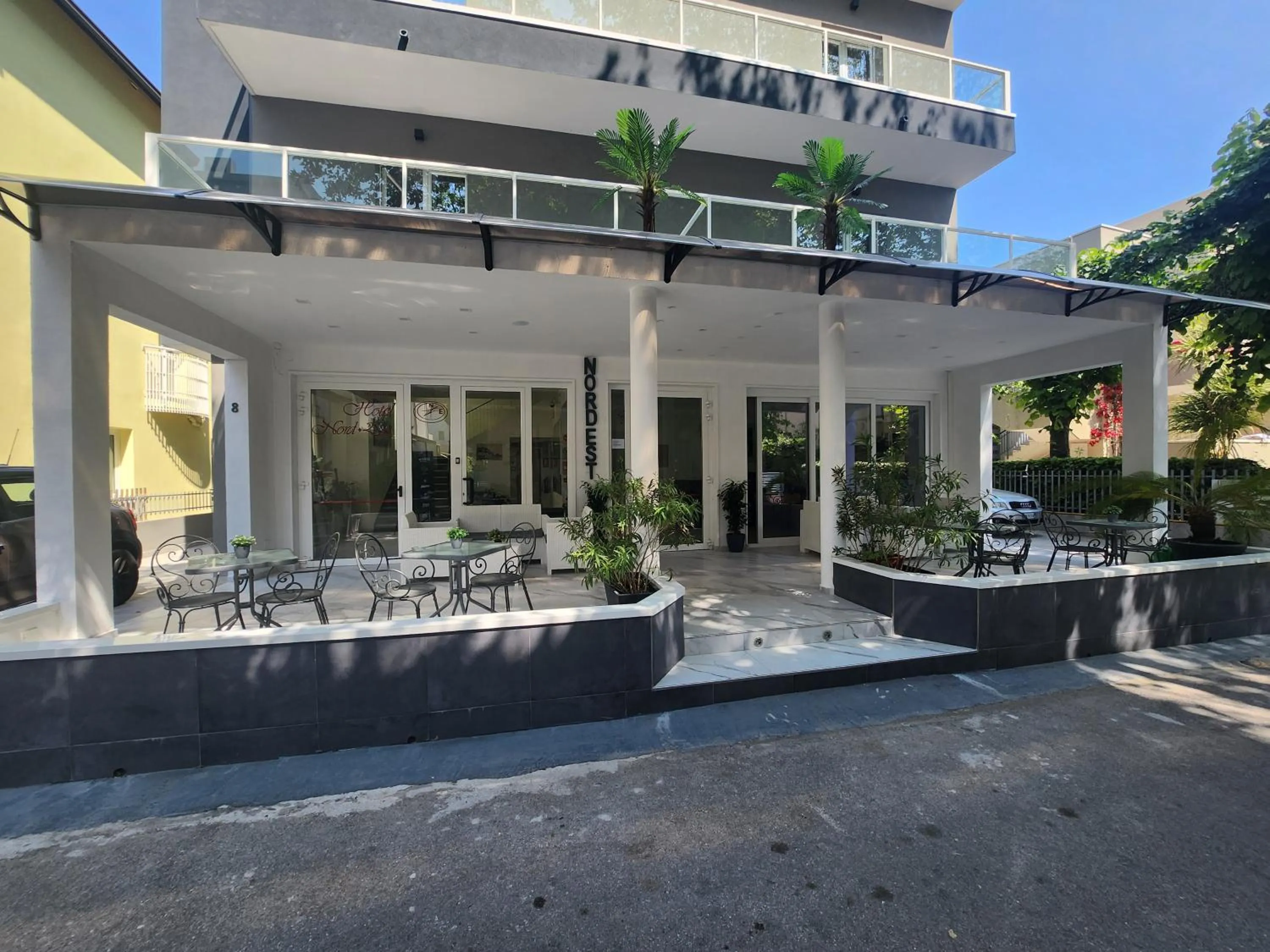 Property building in Hotel Nord Est