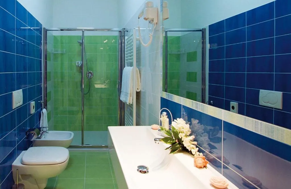 Shower in Hotel La Maestra