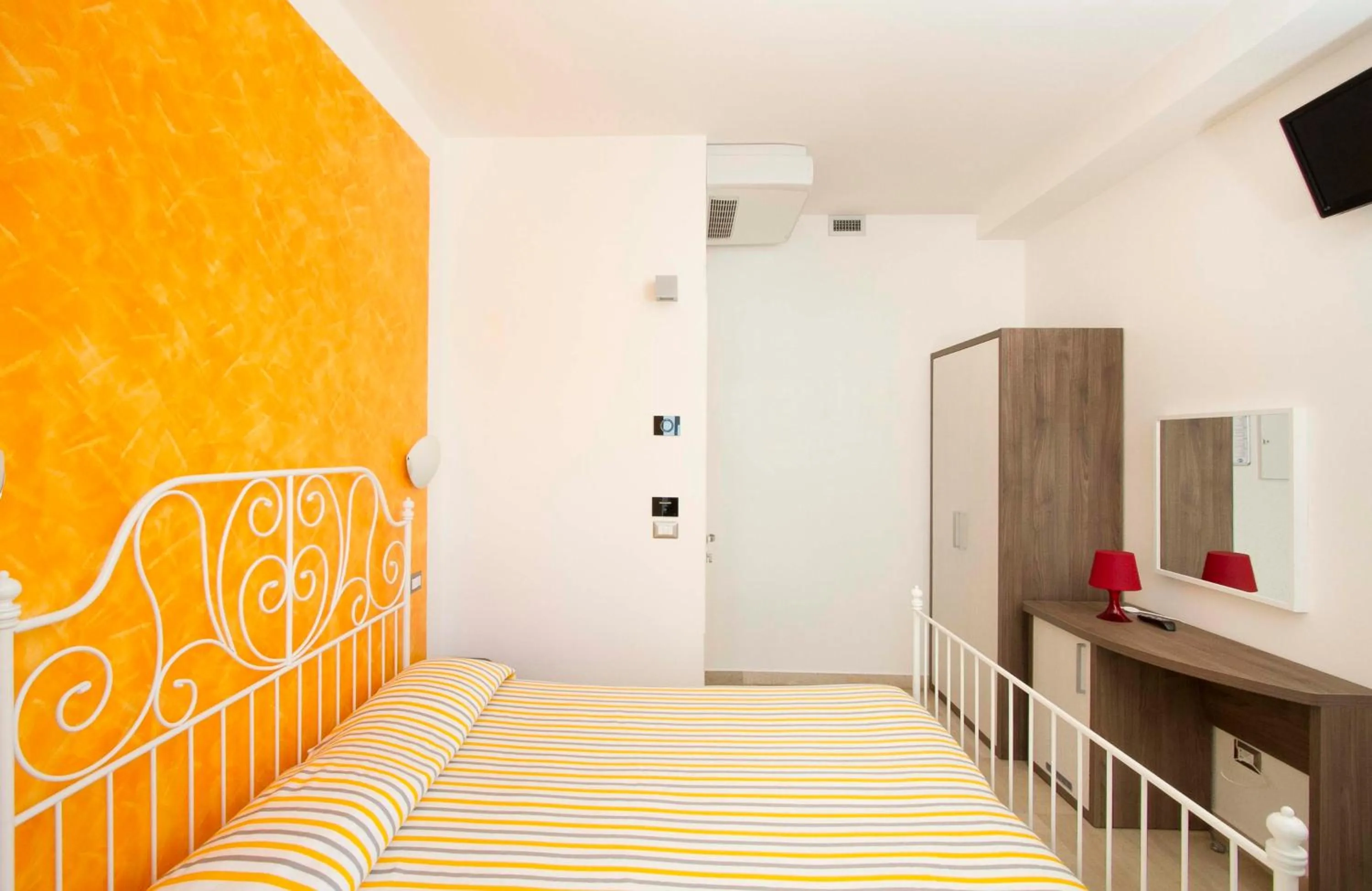 Bed in Hotel La Maestra