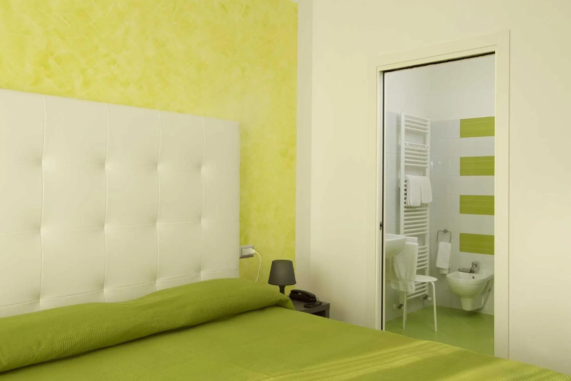 Bed in Hotel La Maestra