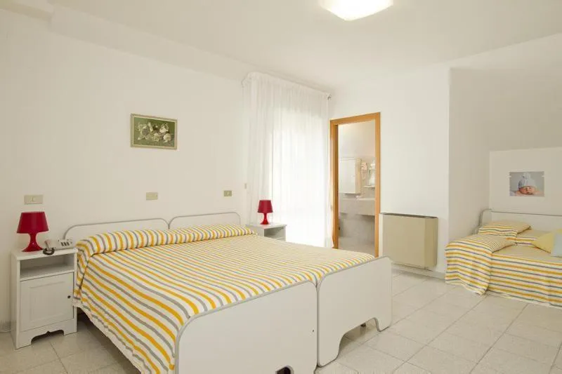 Photo of the whole room, Bed in Hotel La Maestra