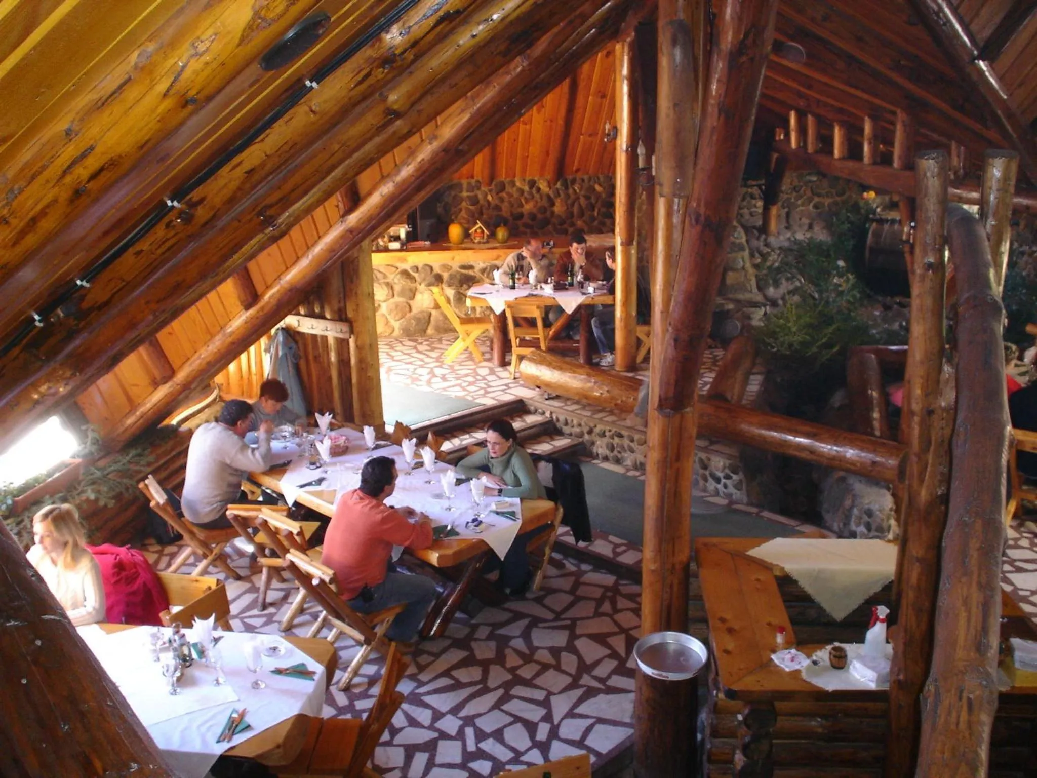Restaurant/places to eat in Resort Cheile Gradistei Moieciu