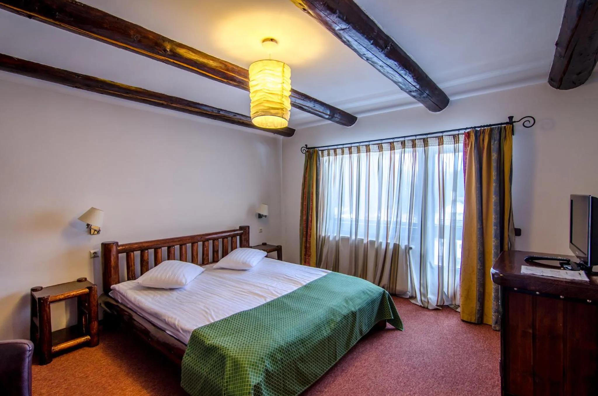Bed in Resort Cheile Gradistei Moieciu