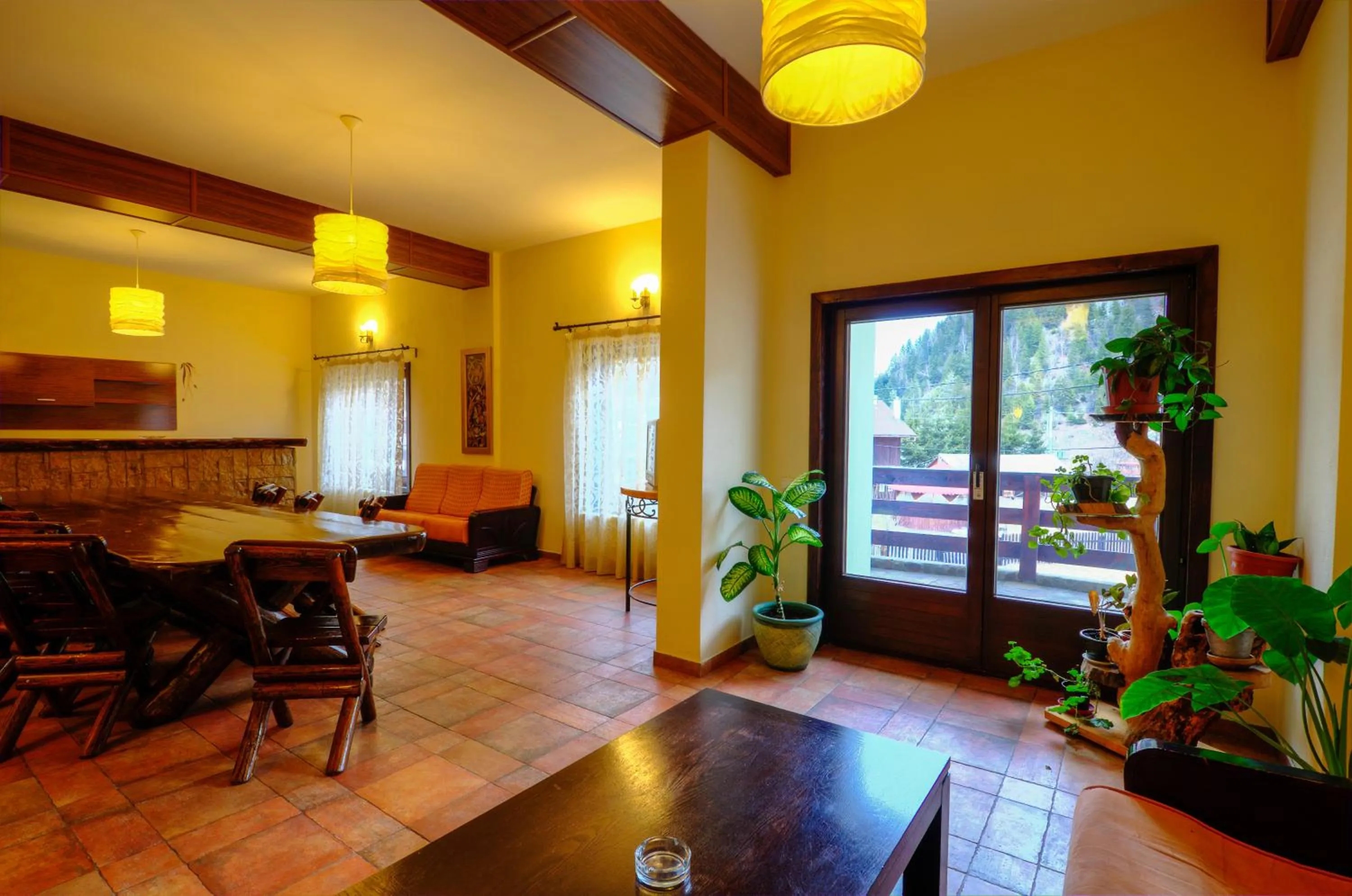 Lounge or bar in Resort Cheile Gradistei Moieciu