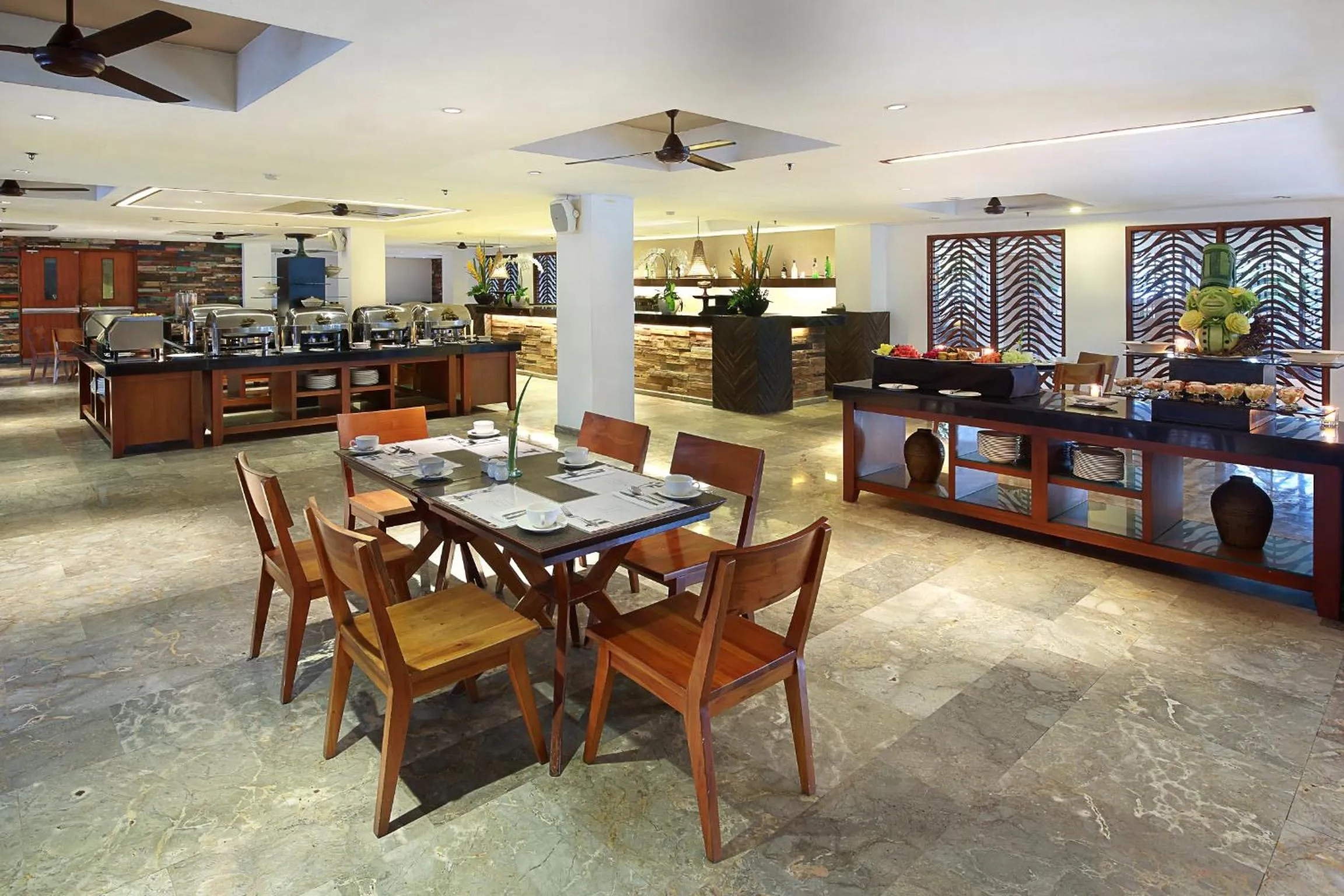 Restaurant/places to eat in The Magani Hotel and Spa