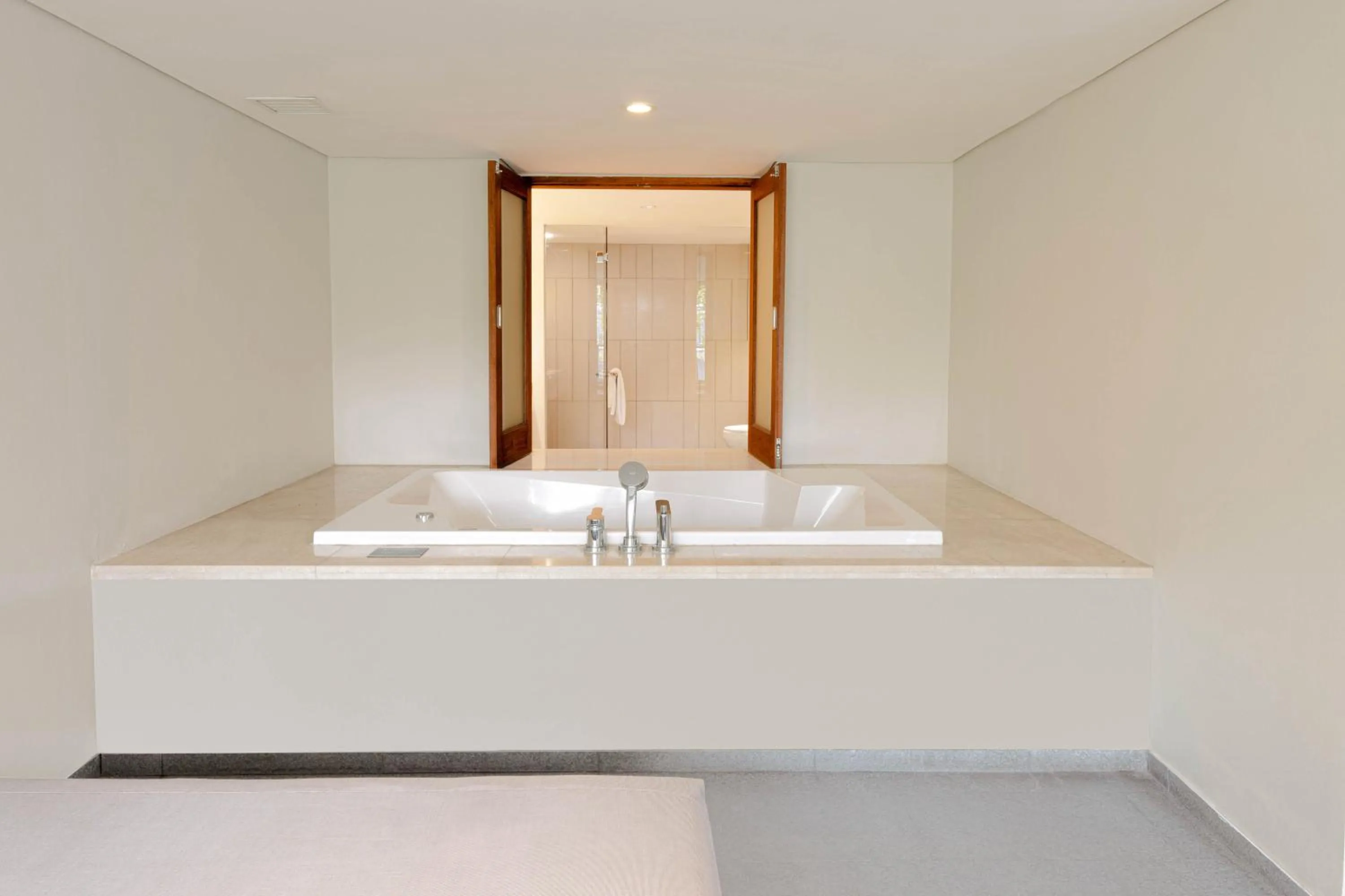 Bath in The Magani Hotel and Spa