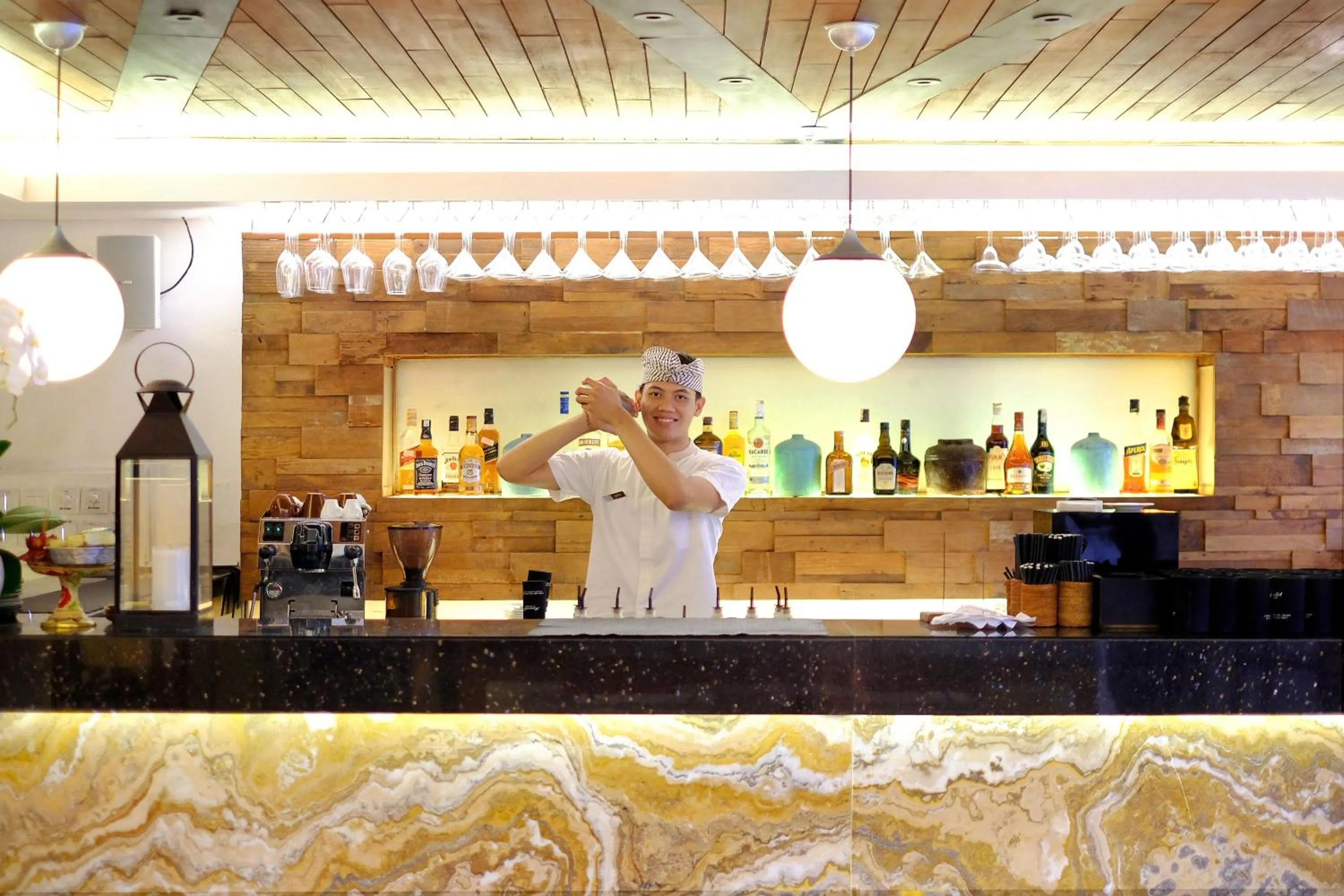 Restaurant/places to eat in The Magani Hotel and Spa