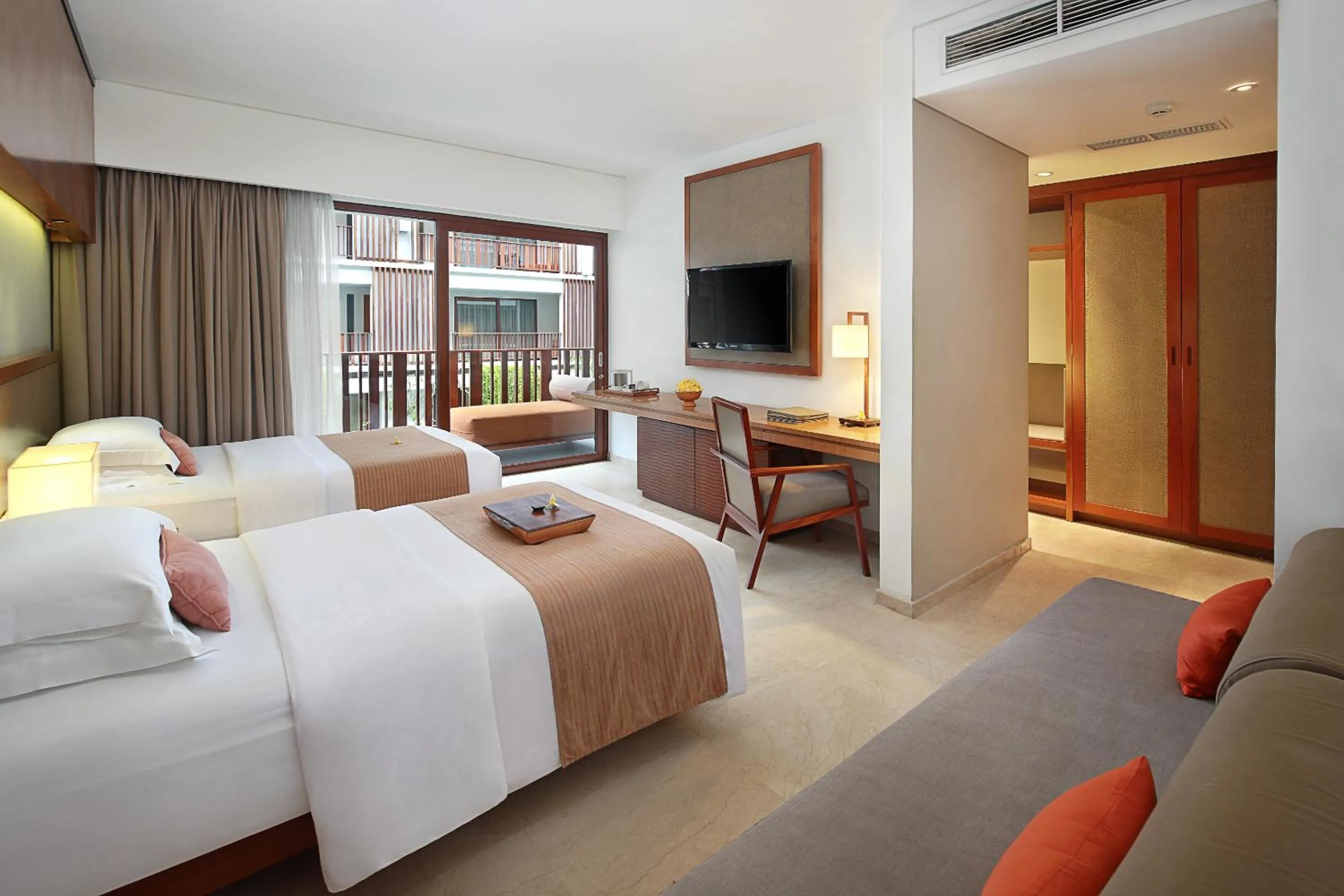 Seating area, Bed in The Magani Hotel and Spa