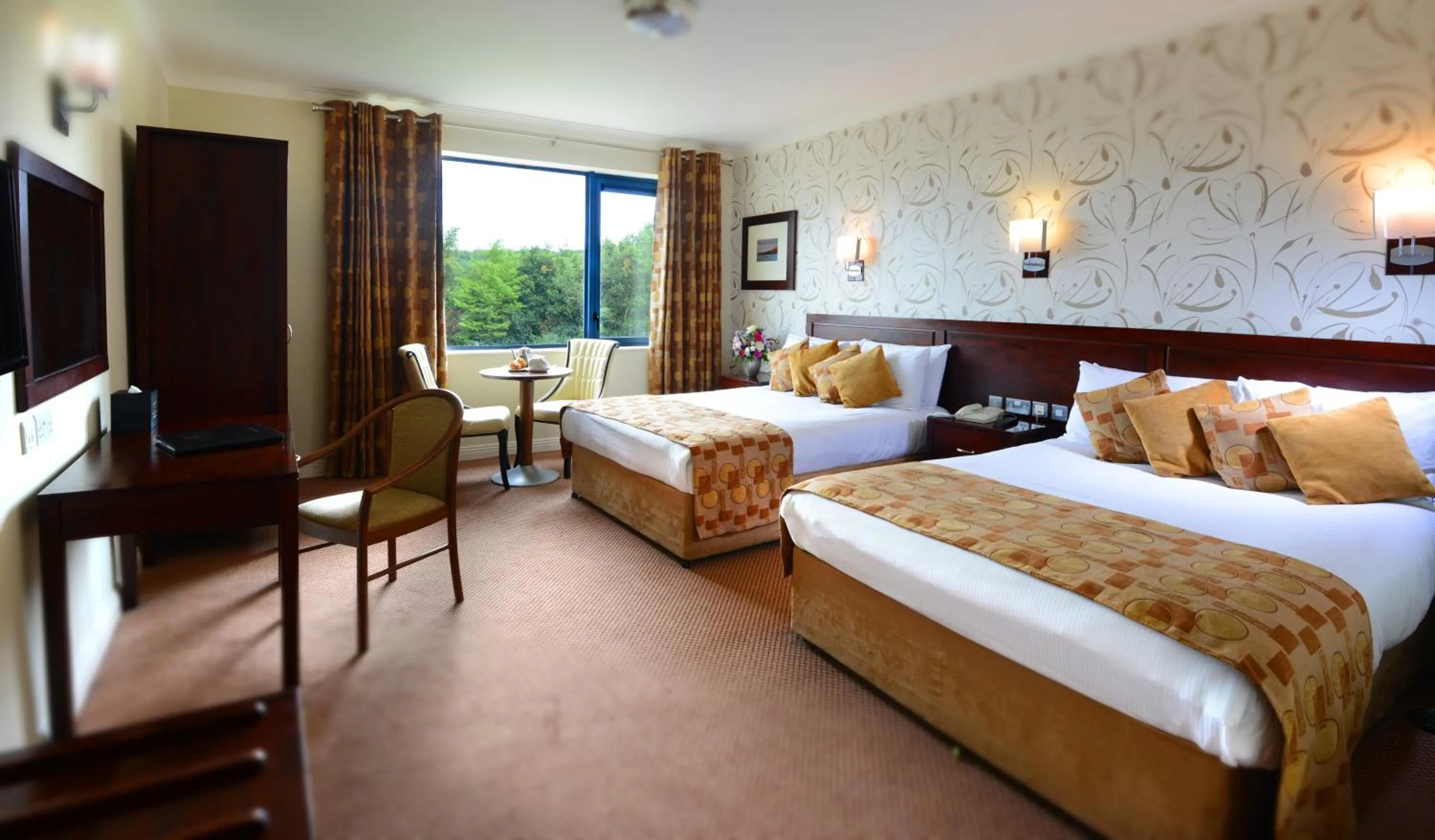 Bedroom, Bed in Kiltimagh Park Hotel