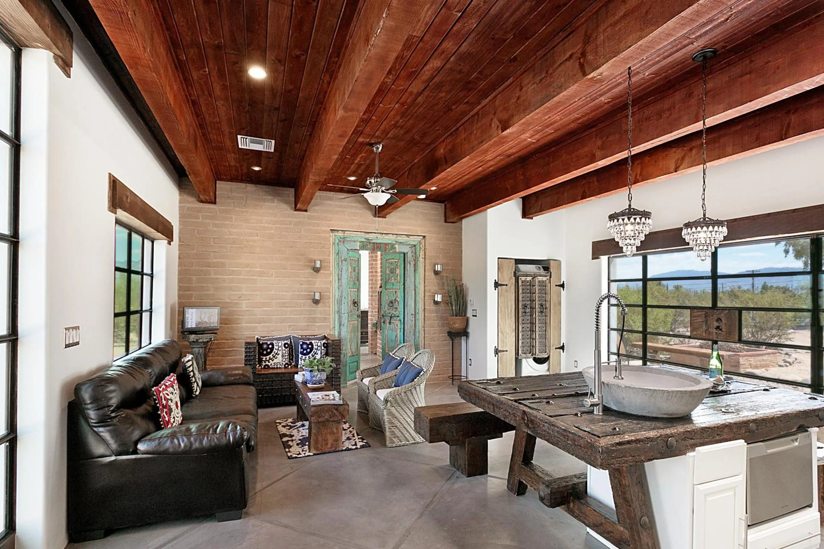 Living room in La Casa que Canta