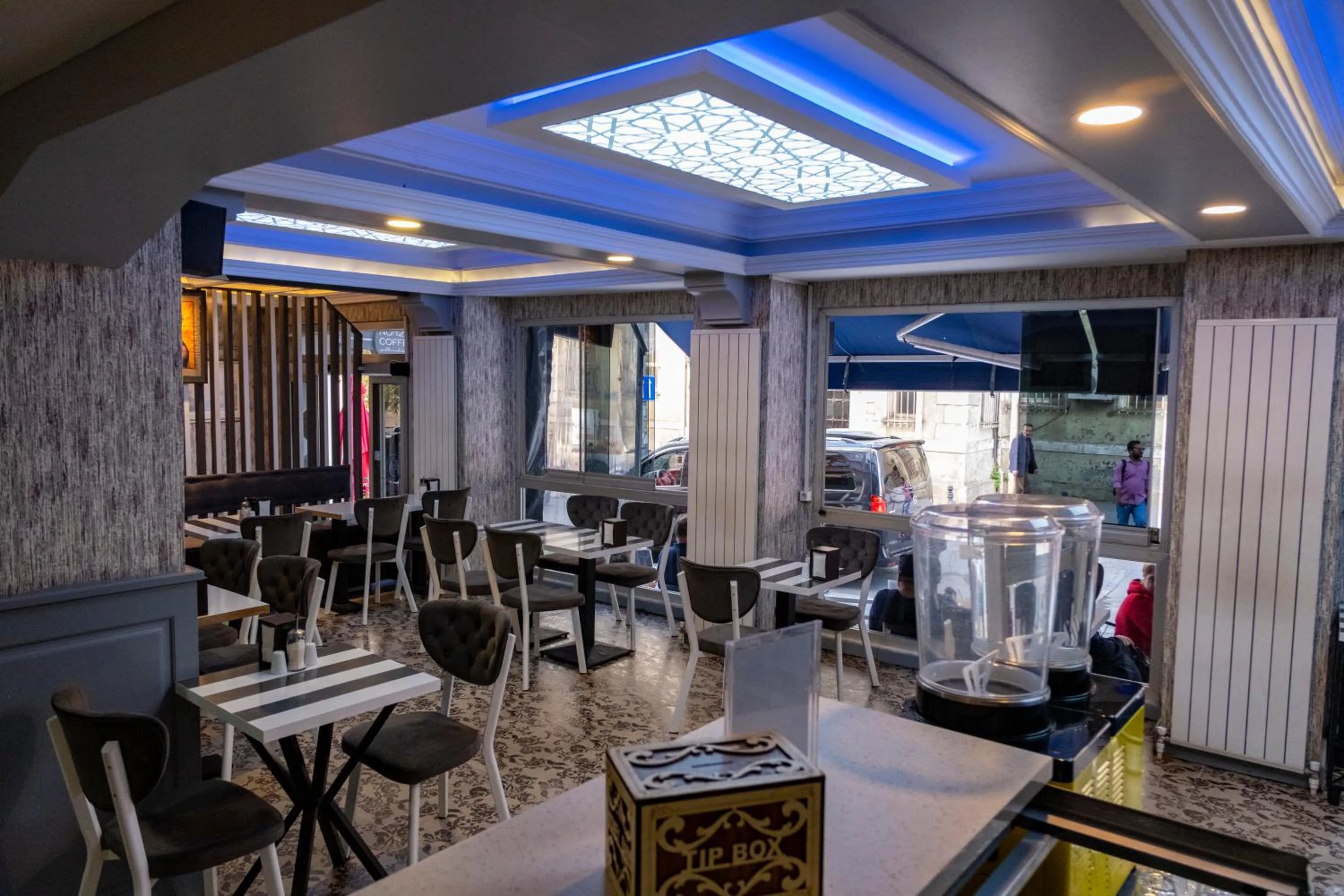 Restaurant/places to eat in Albatros Hagia Sophia Hotel