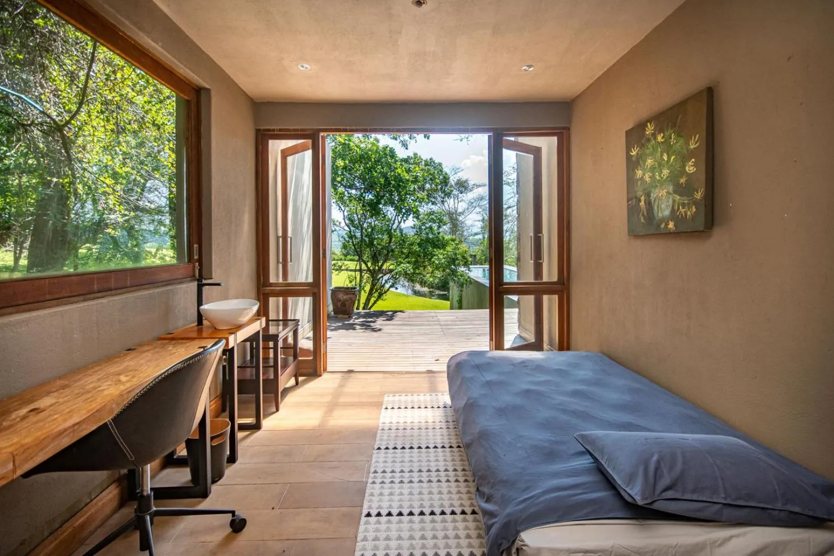 Bedroom, Bed in Summerfields Rose Retreat and Spa