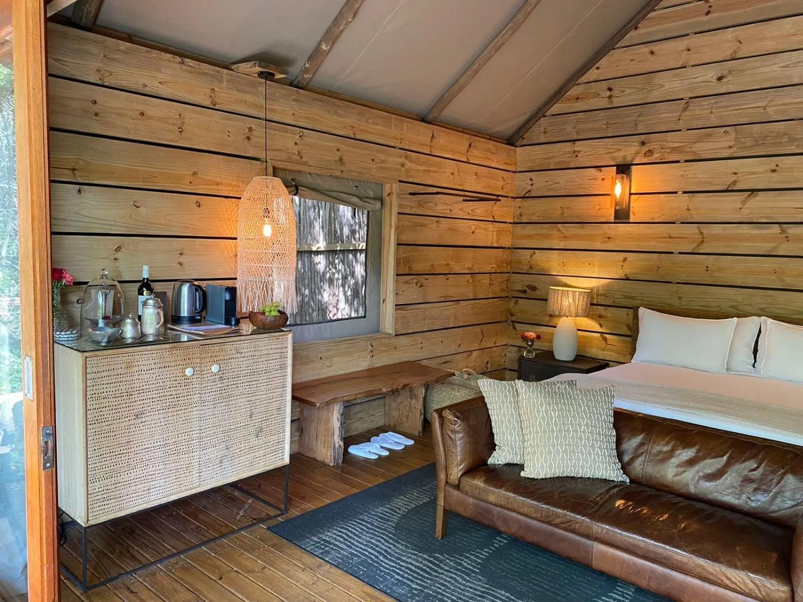 Bed in Summerfields Rose Retreat and Spa