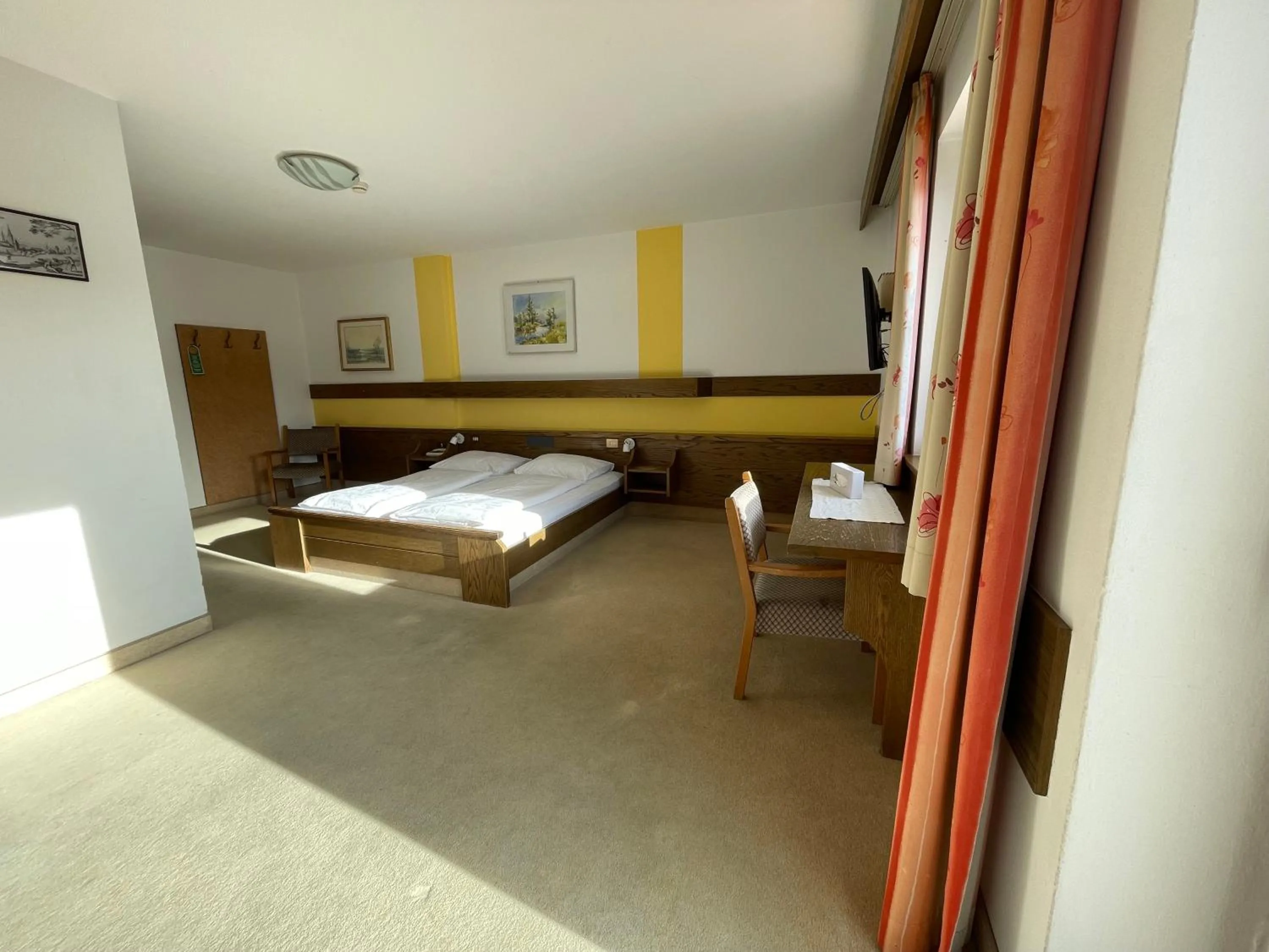 Bedroom, Bed in Hotel Wiedenhofer