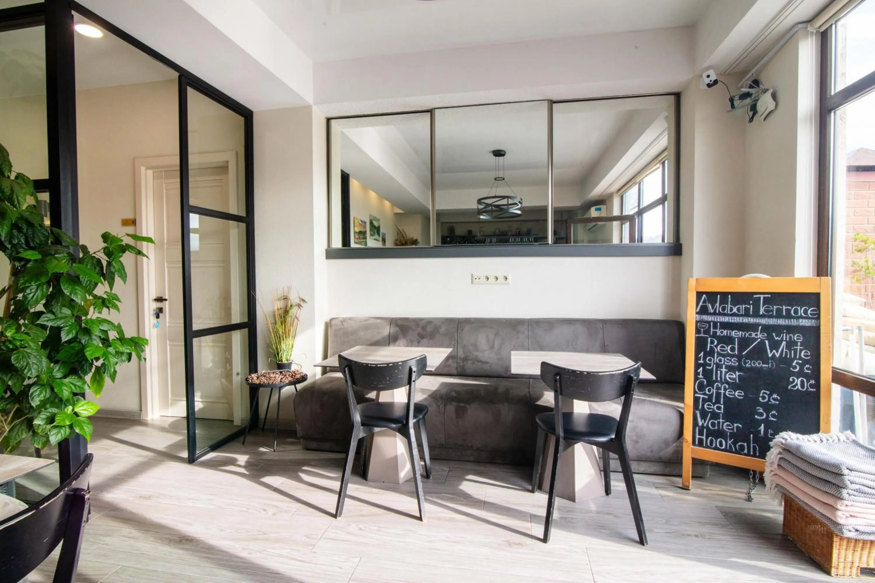 Dining area in Hotel Avlabari Terrace