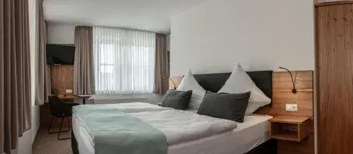 Double Room with Private Bathroom - single occupancy in Hotel Drei Tannen Double Room with Private Bathroom - single occupancy in Hotel Drei Tannen