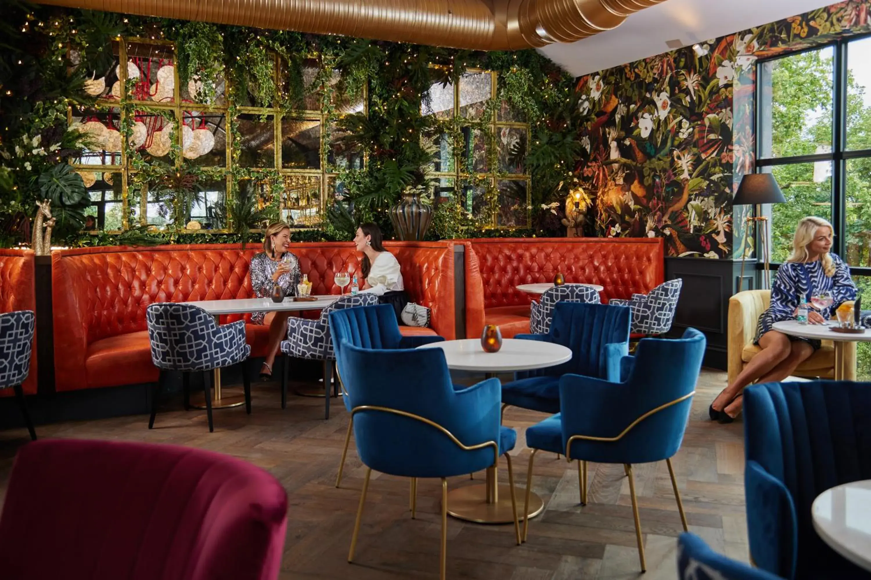 Lounge or bar in The Montenotte Hotel Lounge or bar in The Montenotte Hotel