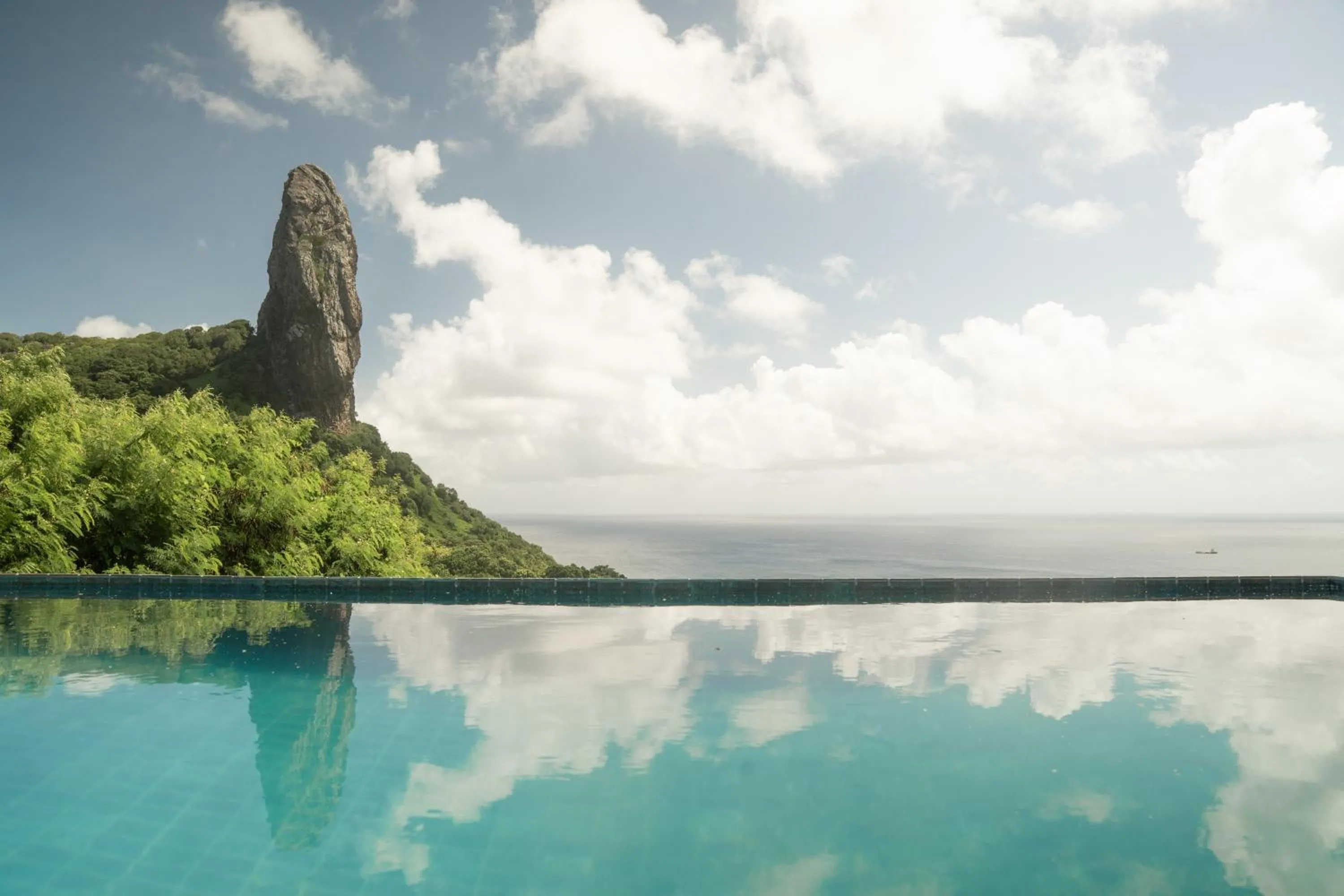 Swimming pool in Pousada Filó