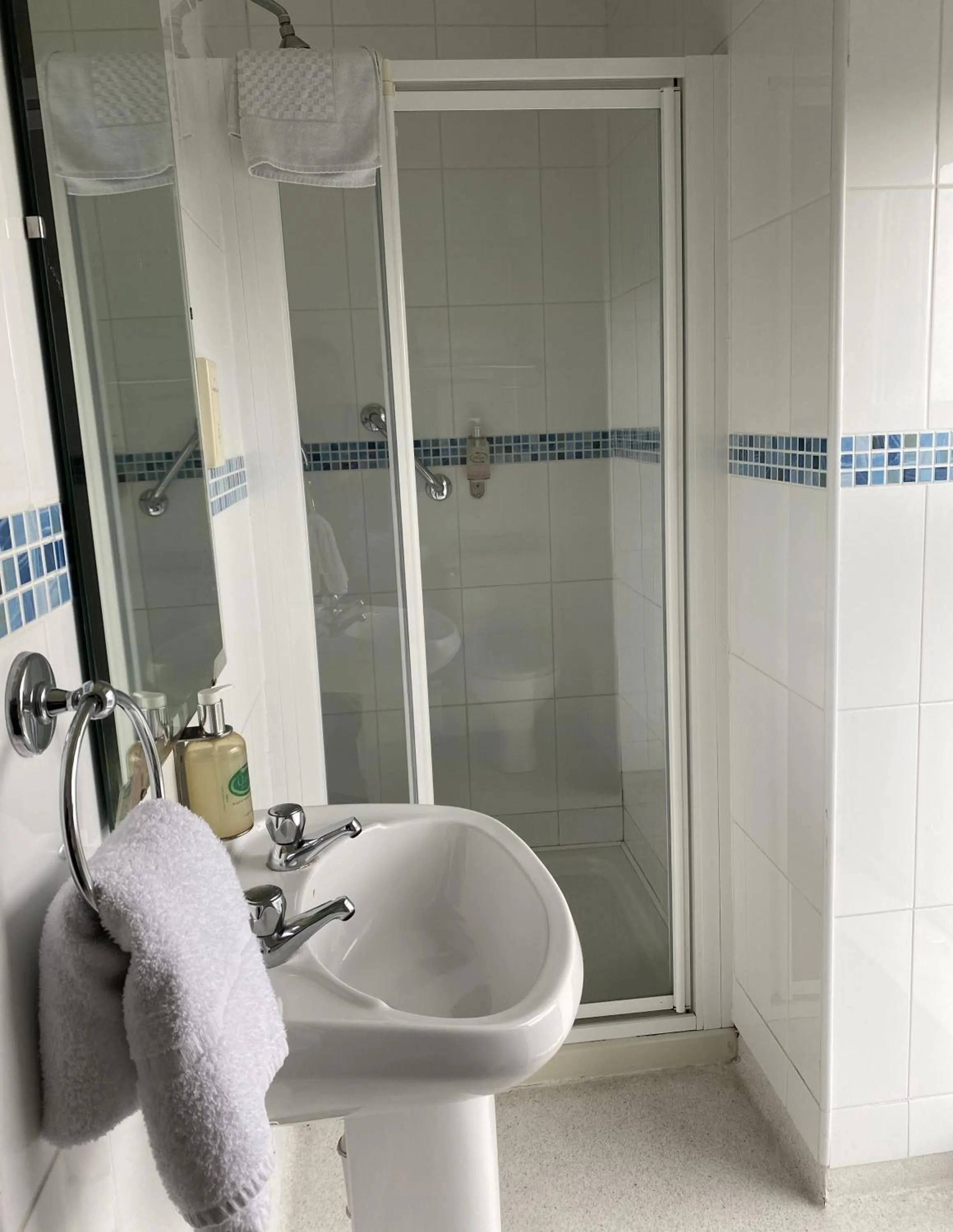 Shower in O'Shea's Hotel