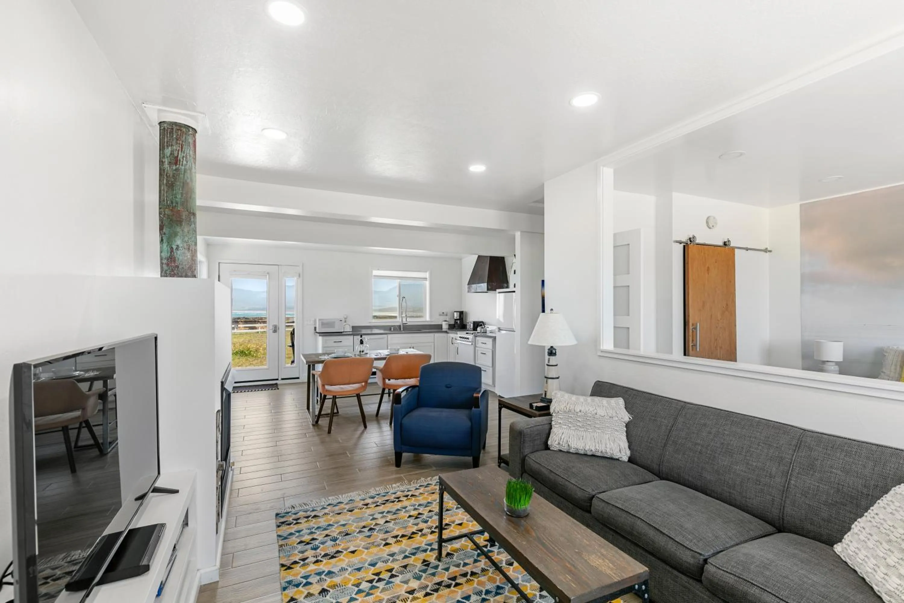 TV and multimedia in Point Arena Lighthouse