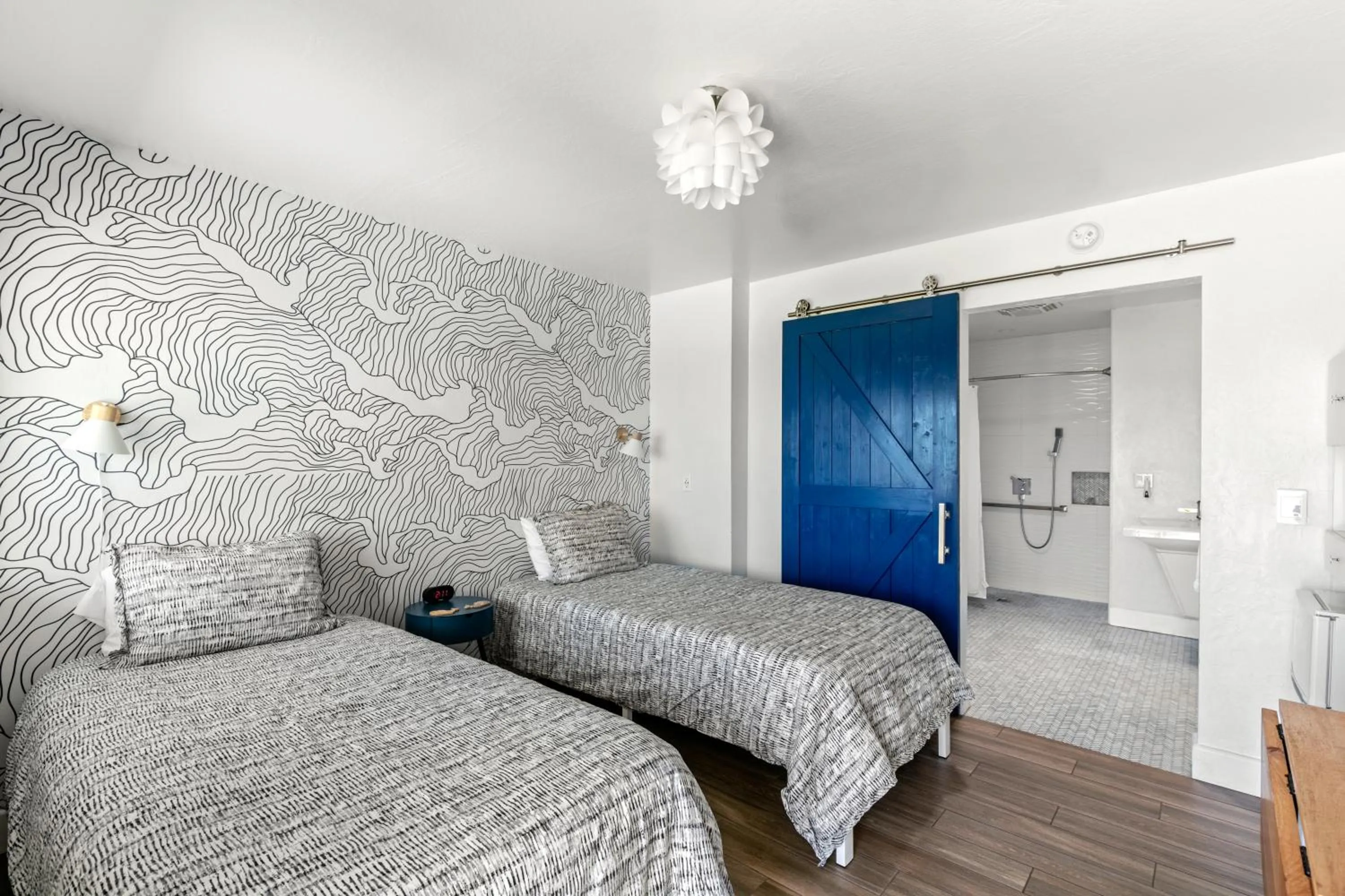 Shower, Bed in Point Arena Lighthouse