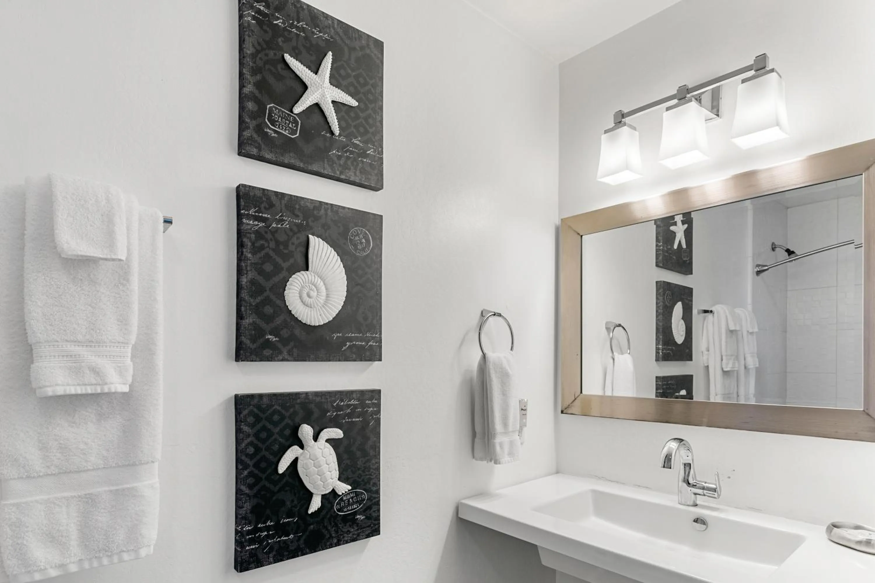 Bathroom in Point Arena Lighthouse