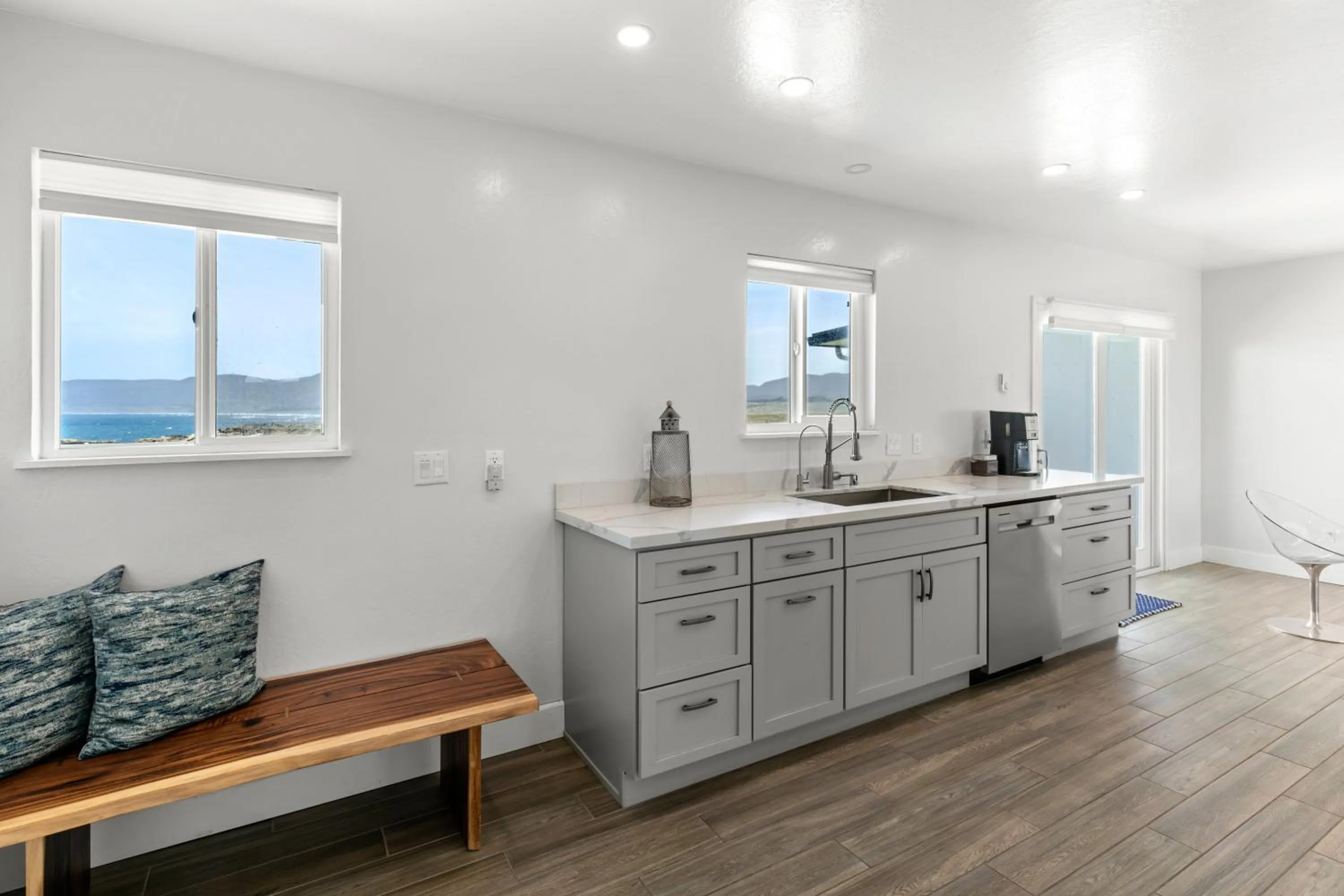 Coffee/tea facilities in Point Arena Lighthouse