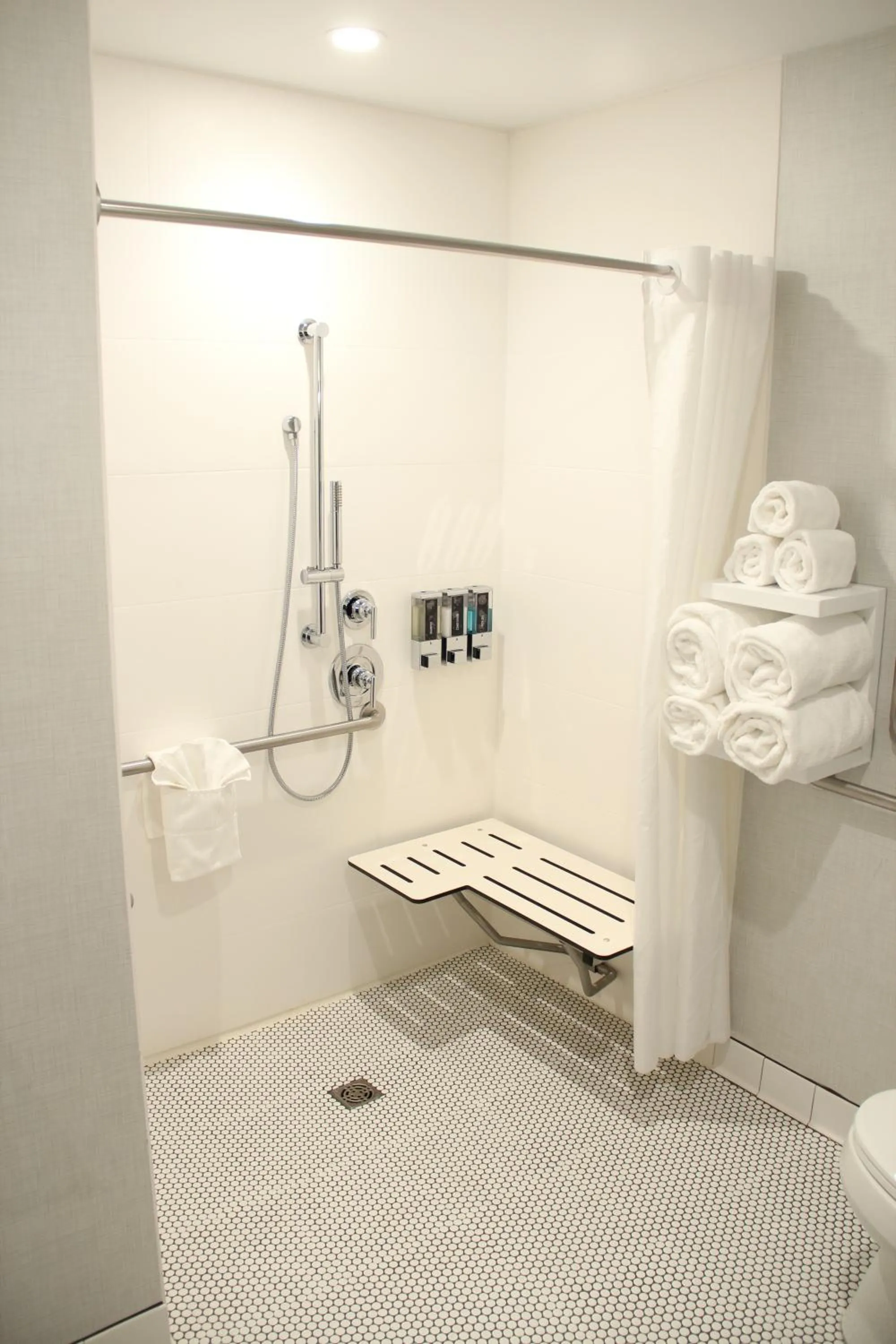 Shower in Hotel Rock Lititz