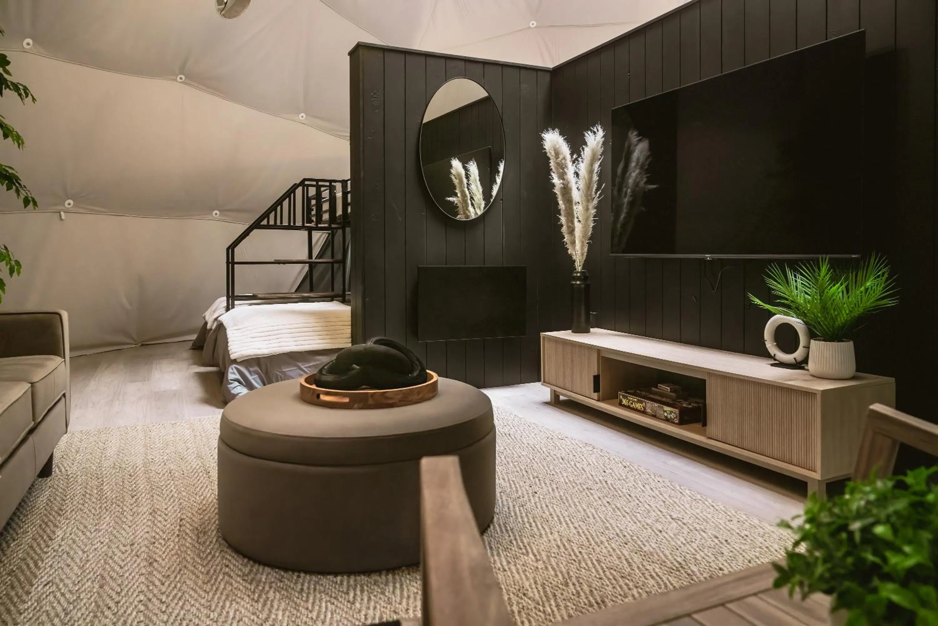 Living room in West Coast Trail Lodge