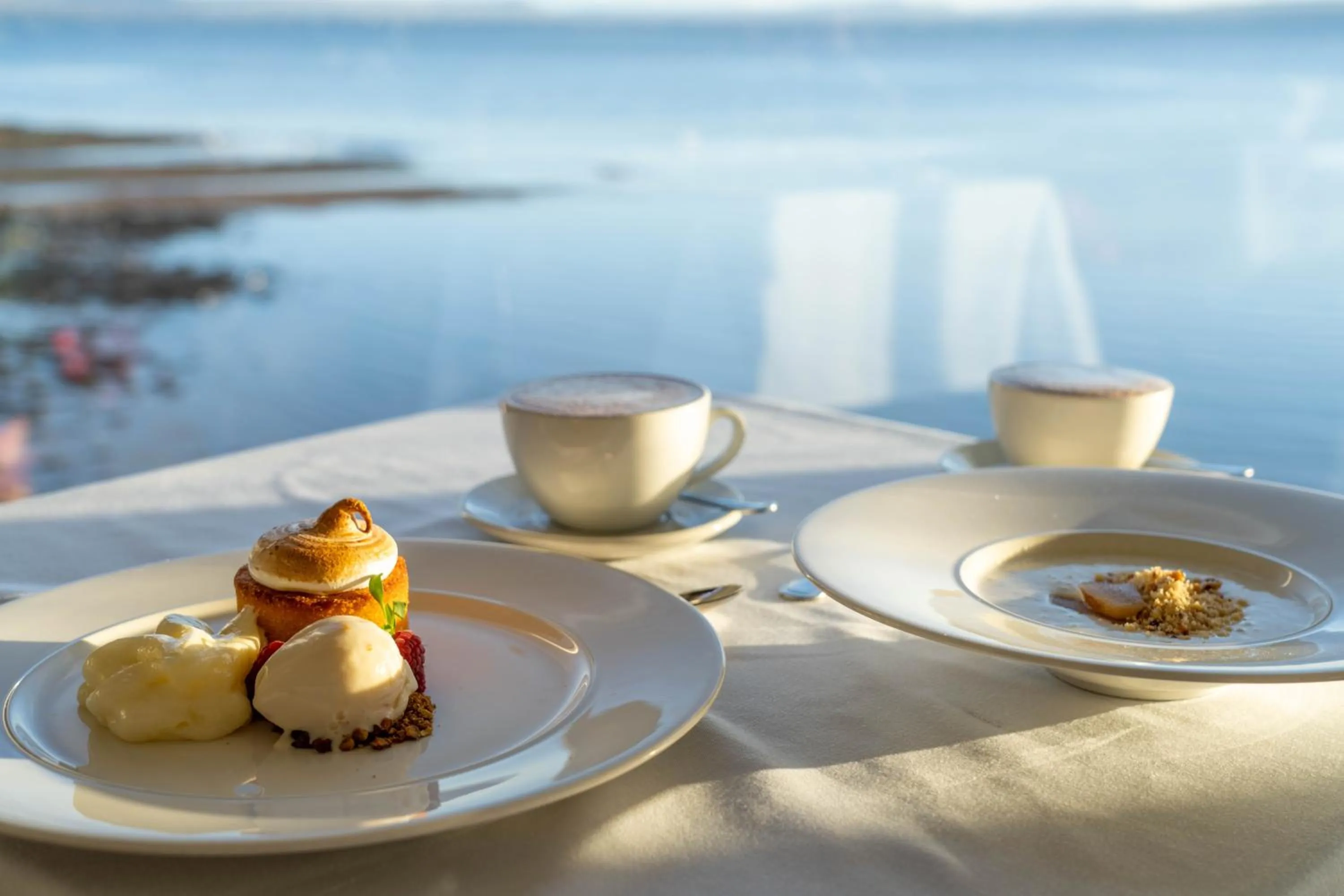 Restaurant/places to eat in Redcastle Hotel