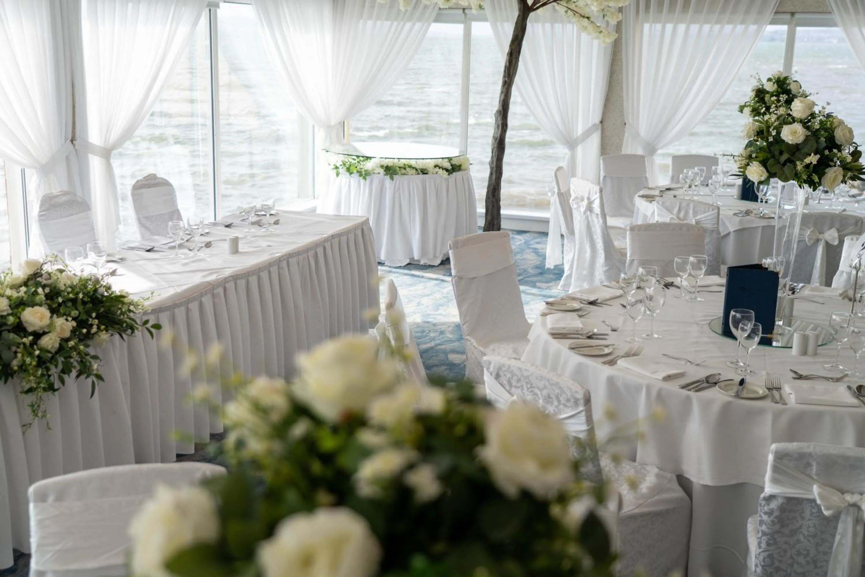 wedding in Redcastle Hotel