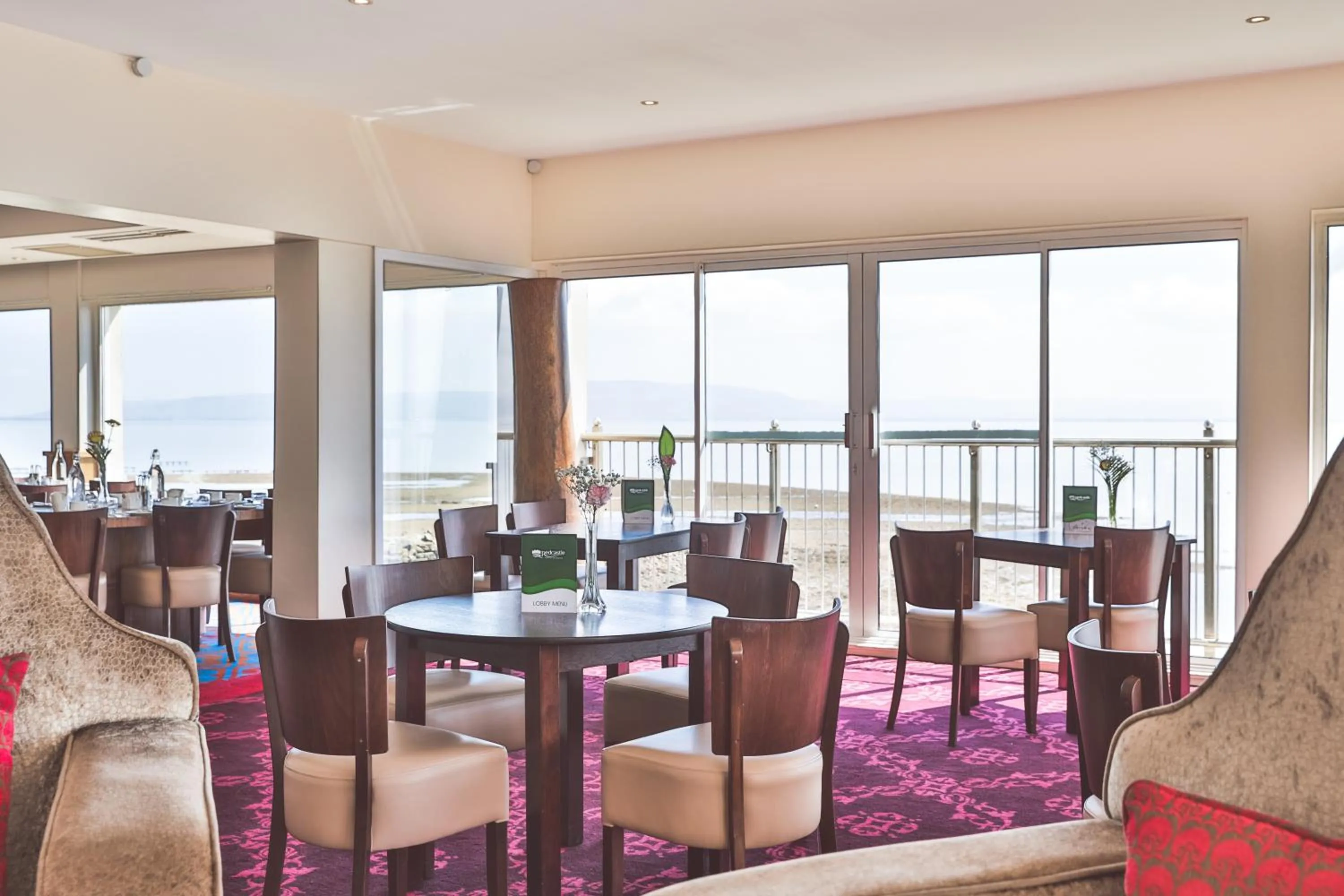 Restaurant/places to eat in Redcastle Hotel