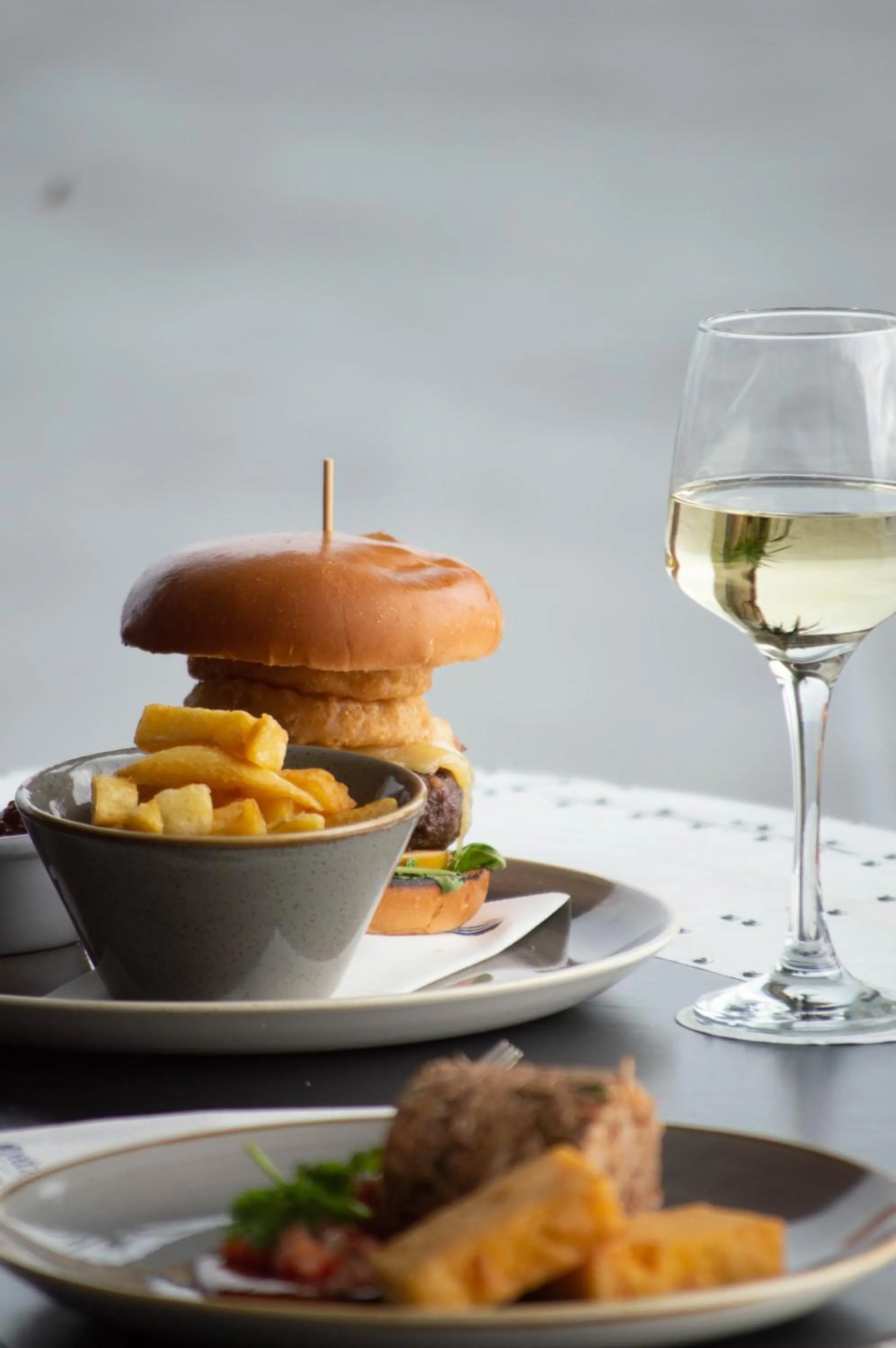 Food and drinks in Redcastle Hotel