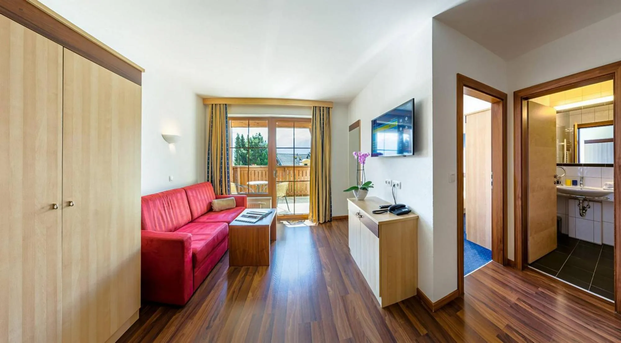 Photo of the whole room in Apart-Hotel Aurora Fiss