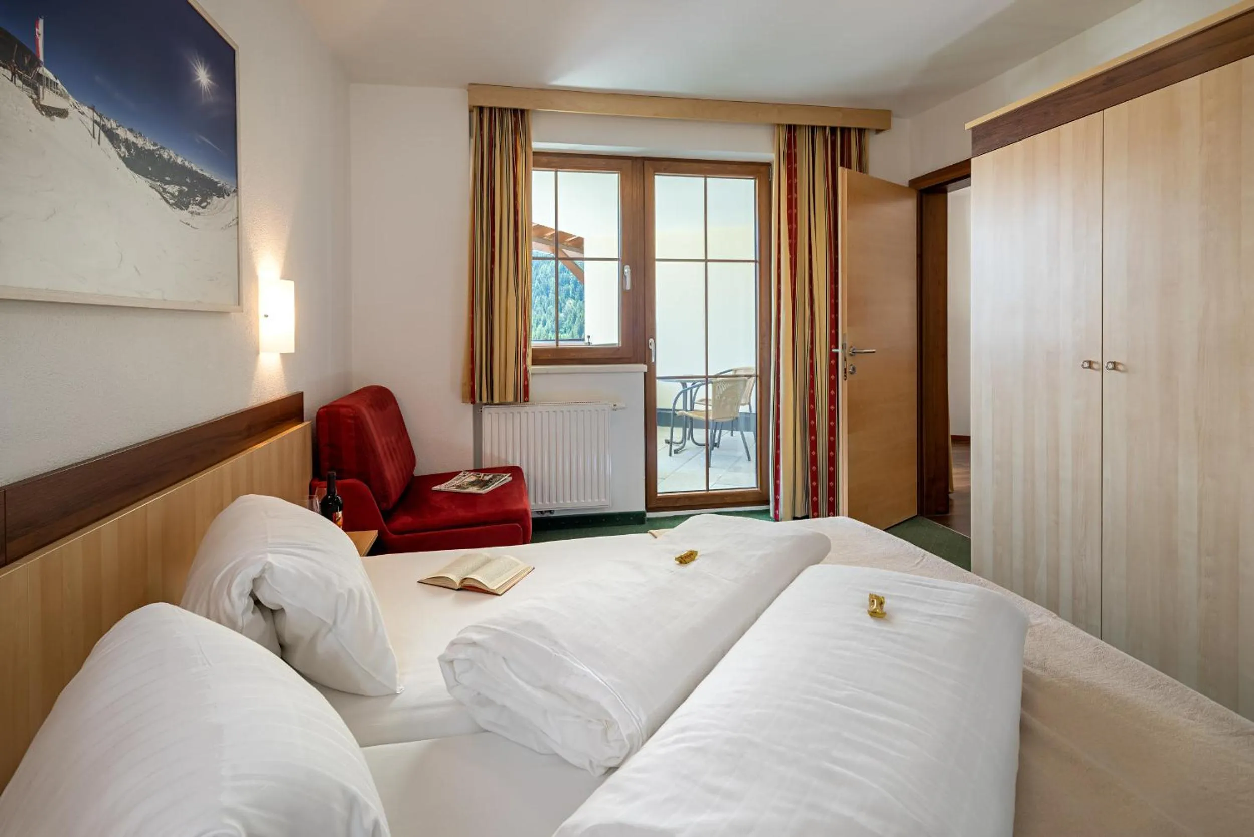 Bedroom, Bed in Apart-Hotel Aurora Fiss