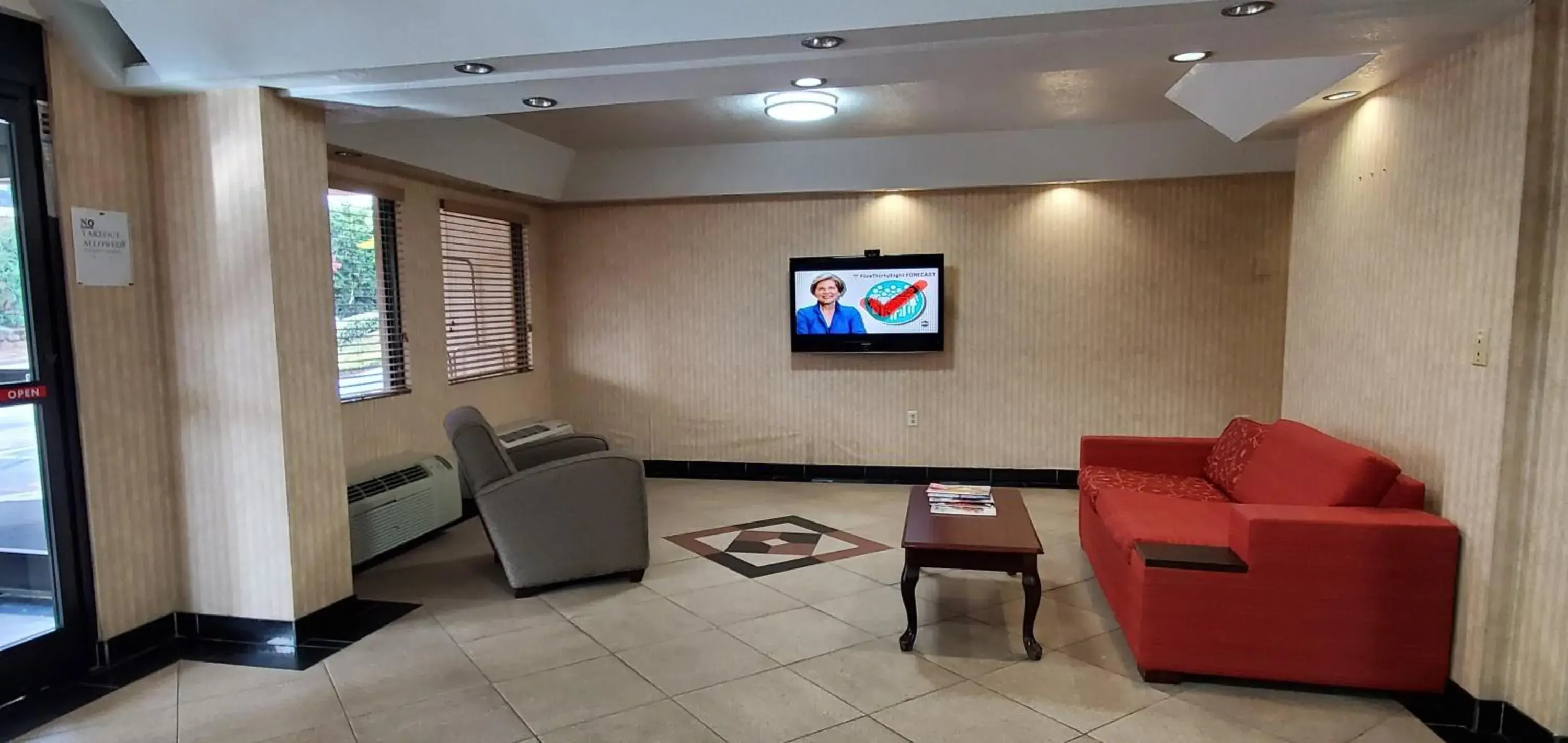 TV and multimedia in FairBridge Inn & Suites