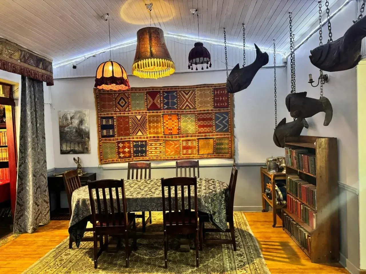 Restaurant/places to eat in Rabbit Hole Hotel Restaurant/places to eat in Rabbit Hole Hotel