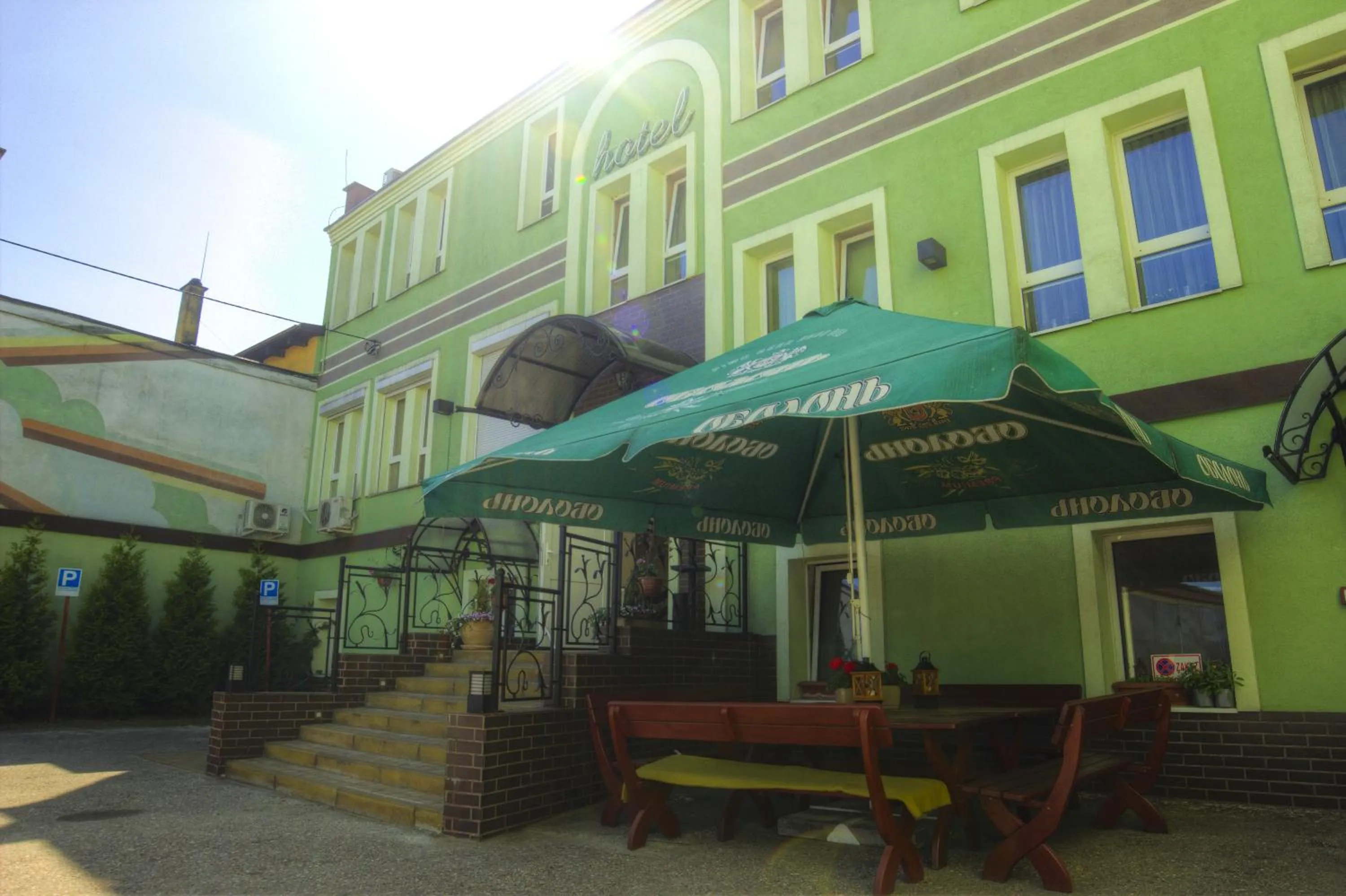 Facade/entrance in Hotel i Restauracja Nad Jeziorem