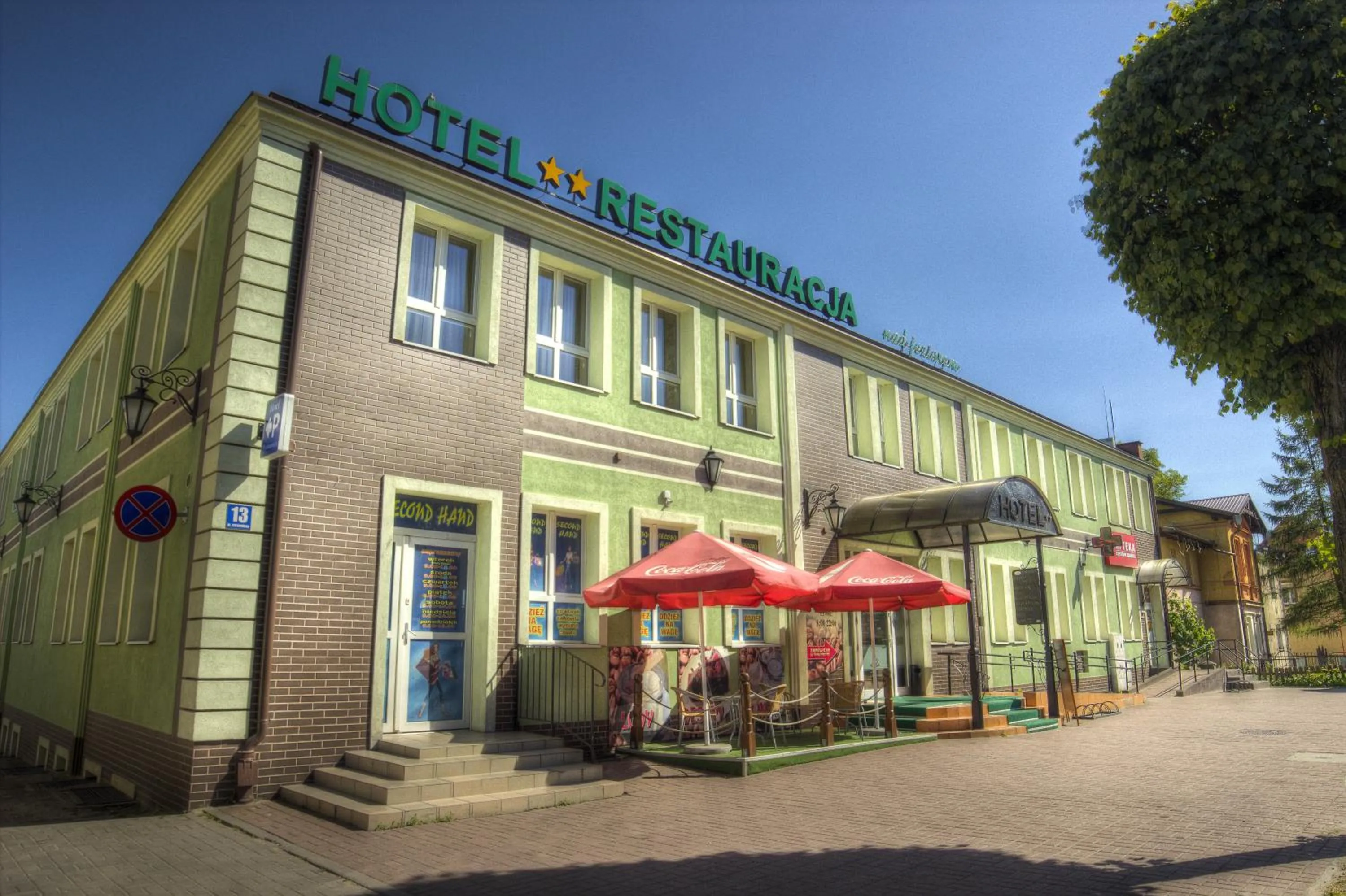 Facade/entrance in Hotel i Restauracja Nad Jeziorem