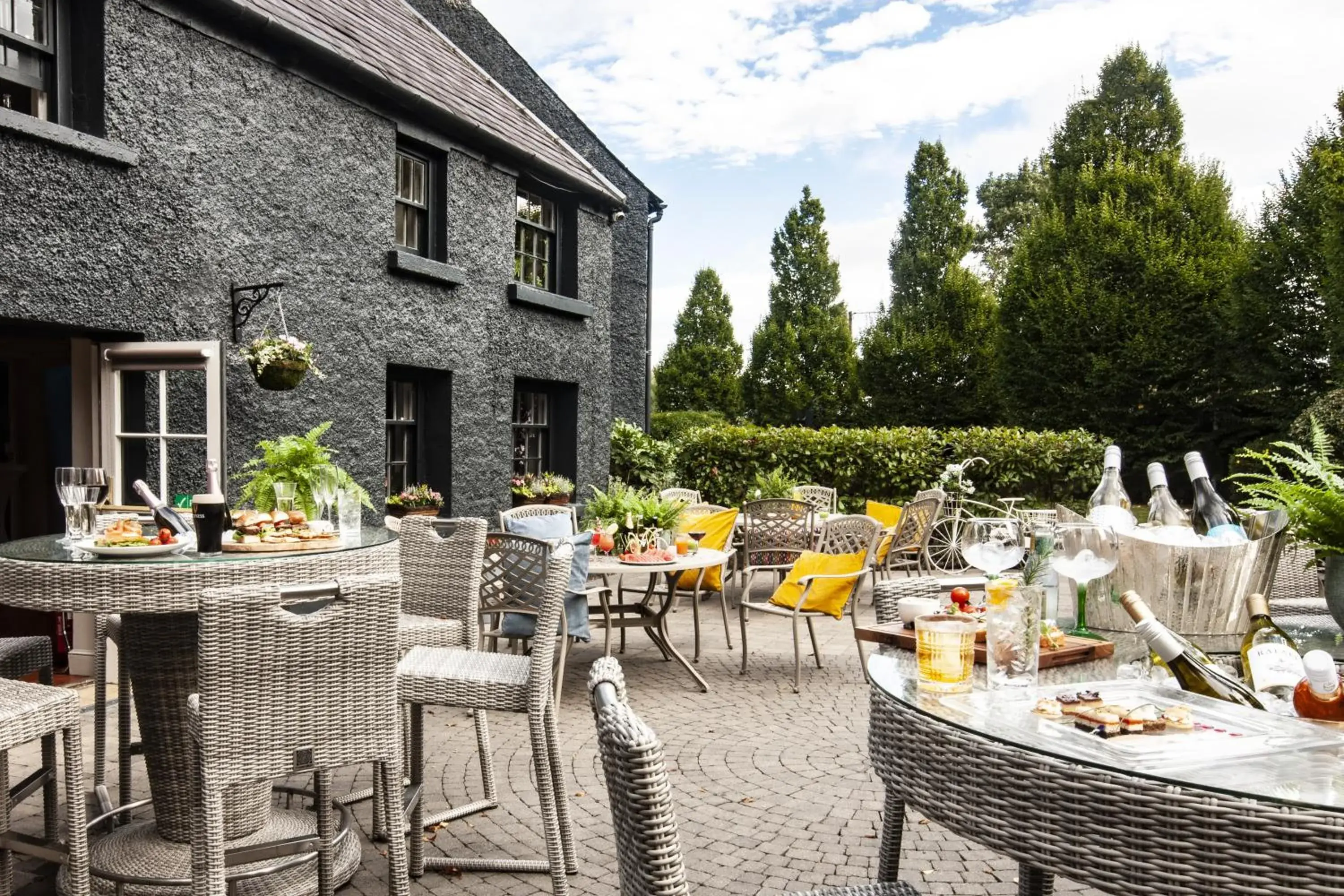 Restaurant/places to eat in The Address Citywest Restaurant/places to eat in The Address Citywest