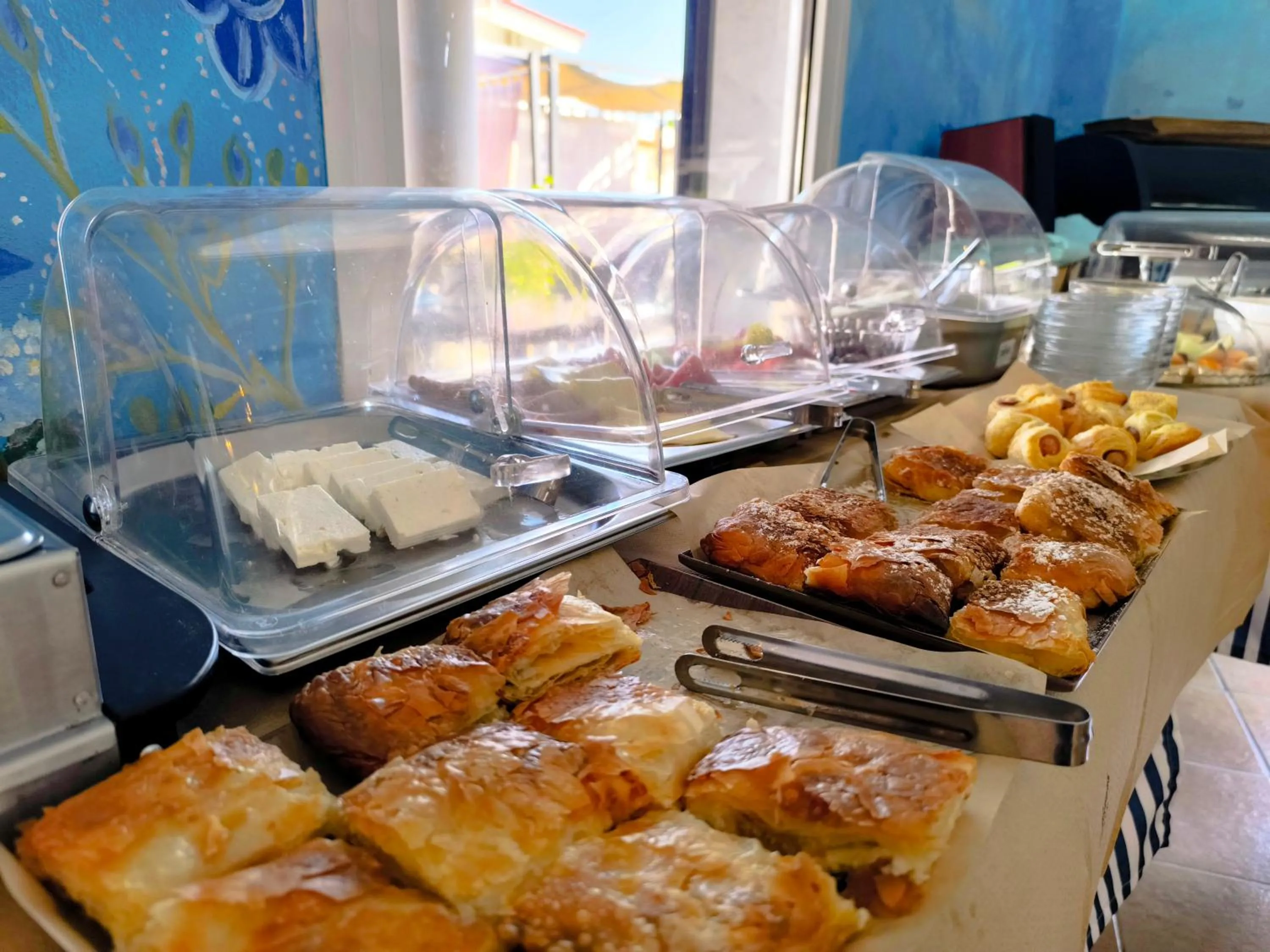 Buffet breakfast in Kapsohora Inn