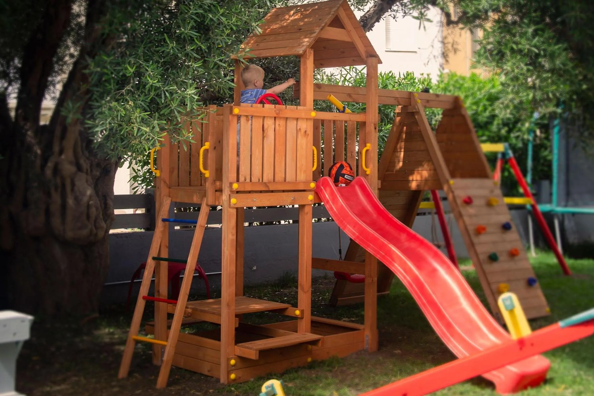 Children play ground in Kapsohora Inn