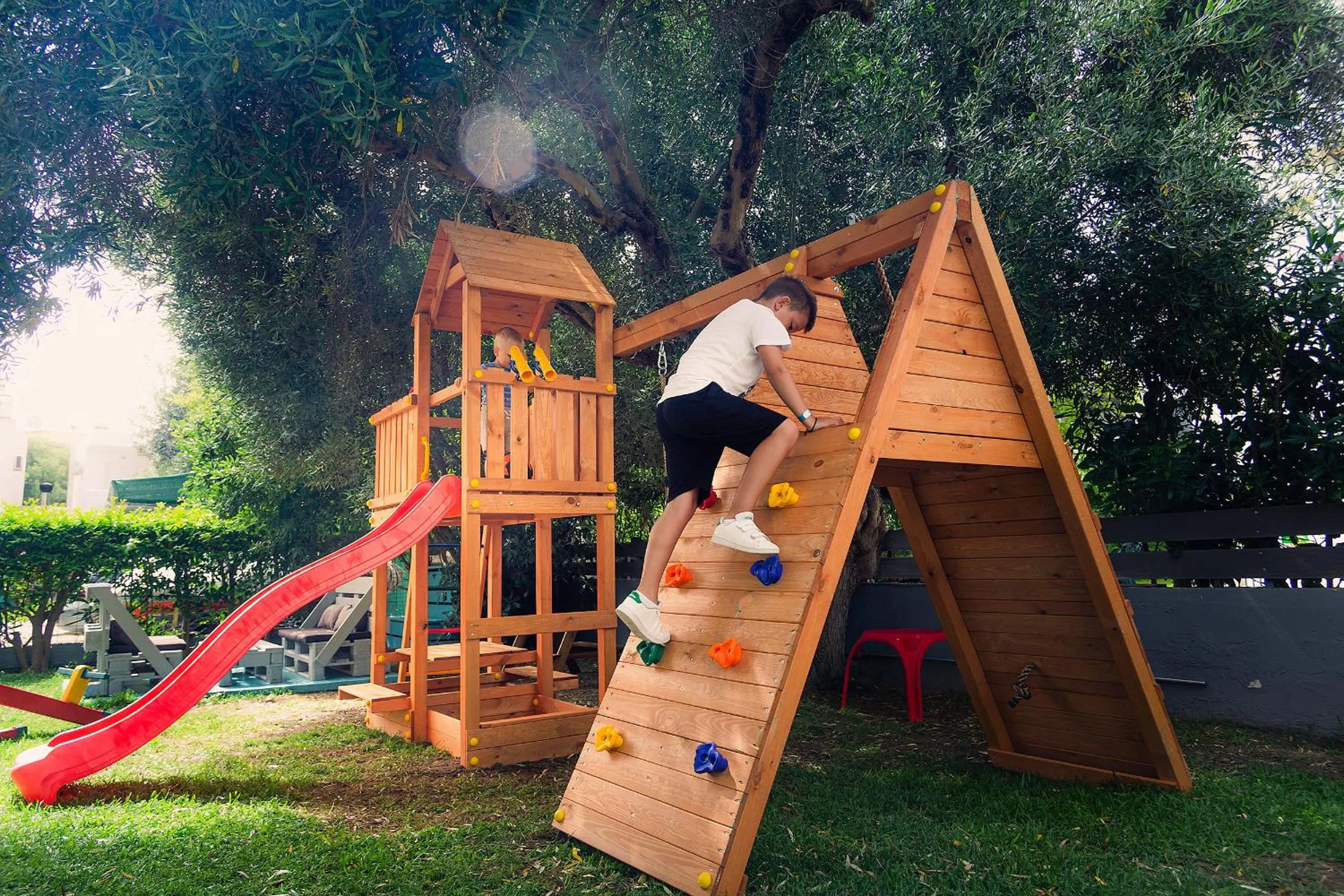 Children play ground in Kapsohora Inn