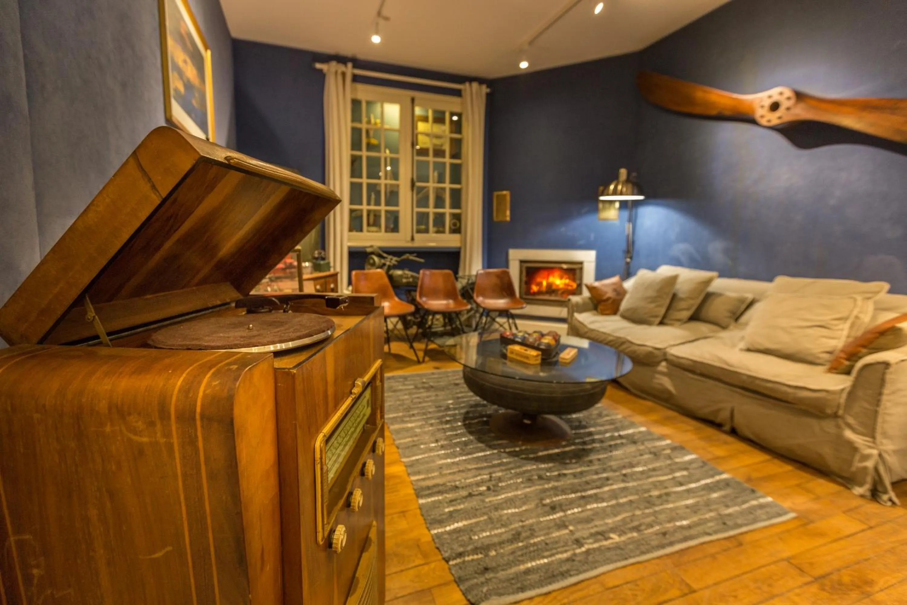 Lobby or reception in LogisHotels Le Relais du Quercy