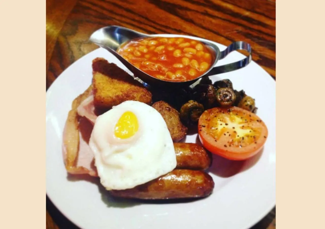 English/Irish breakfast in Arlington Hotel O'Connell Bridge