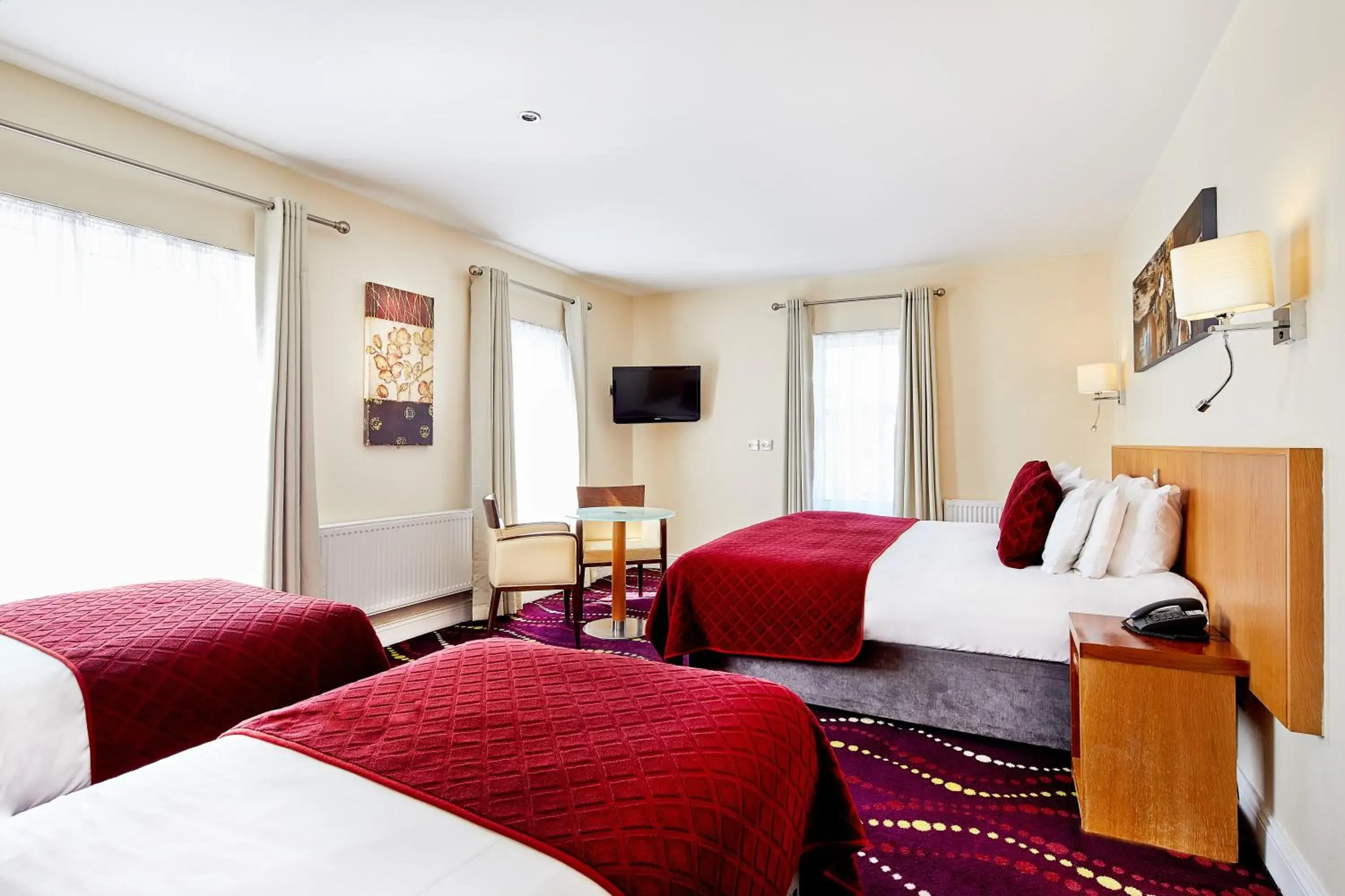 Bedroom, Bed in Arlington Hotel O'Connell Bridge Bedroom, Bed in Arlington Hotel O'Connell Bridge